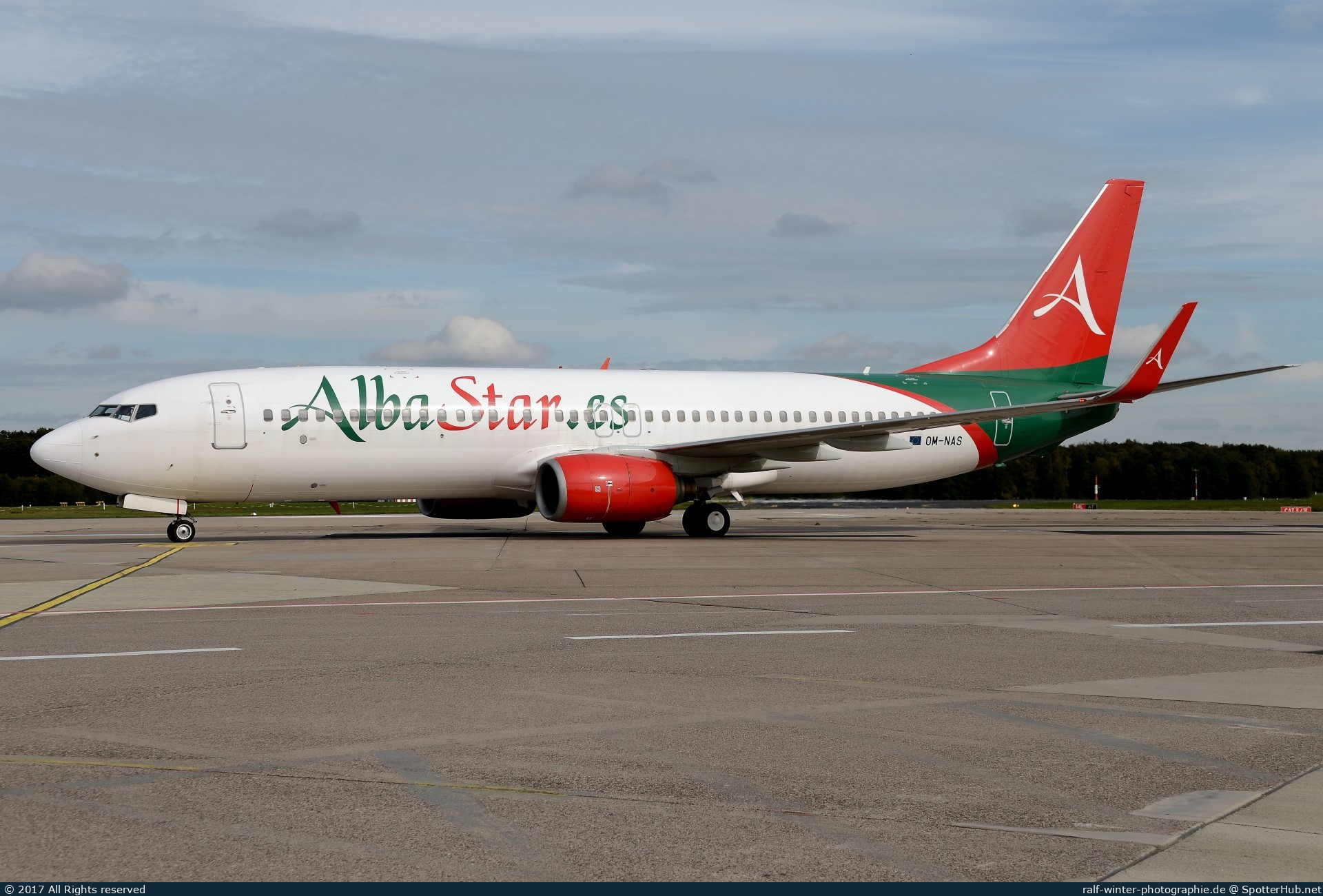 Photo of OM-NAS - Boeing 737-86J operated by AlbaStar (opb AirExplore)