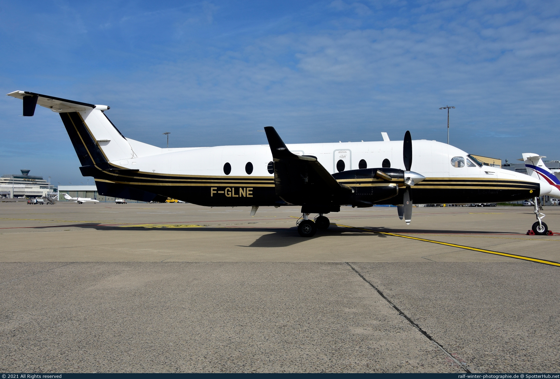 Photo of F-GLNE - Beechcraft 1900D operated by Twin Jet