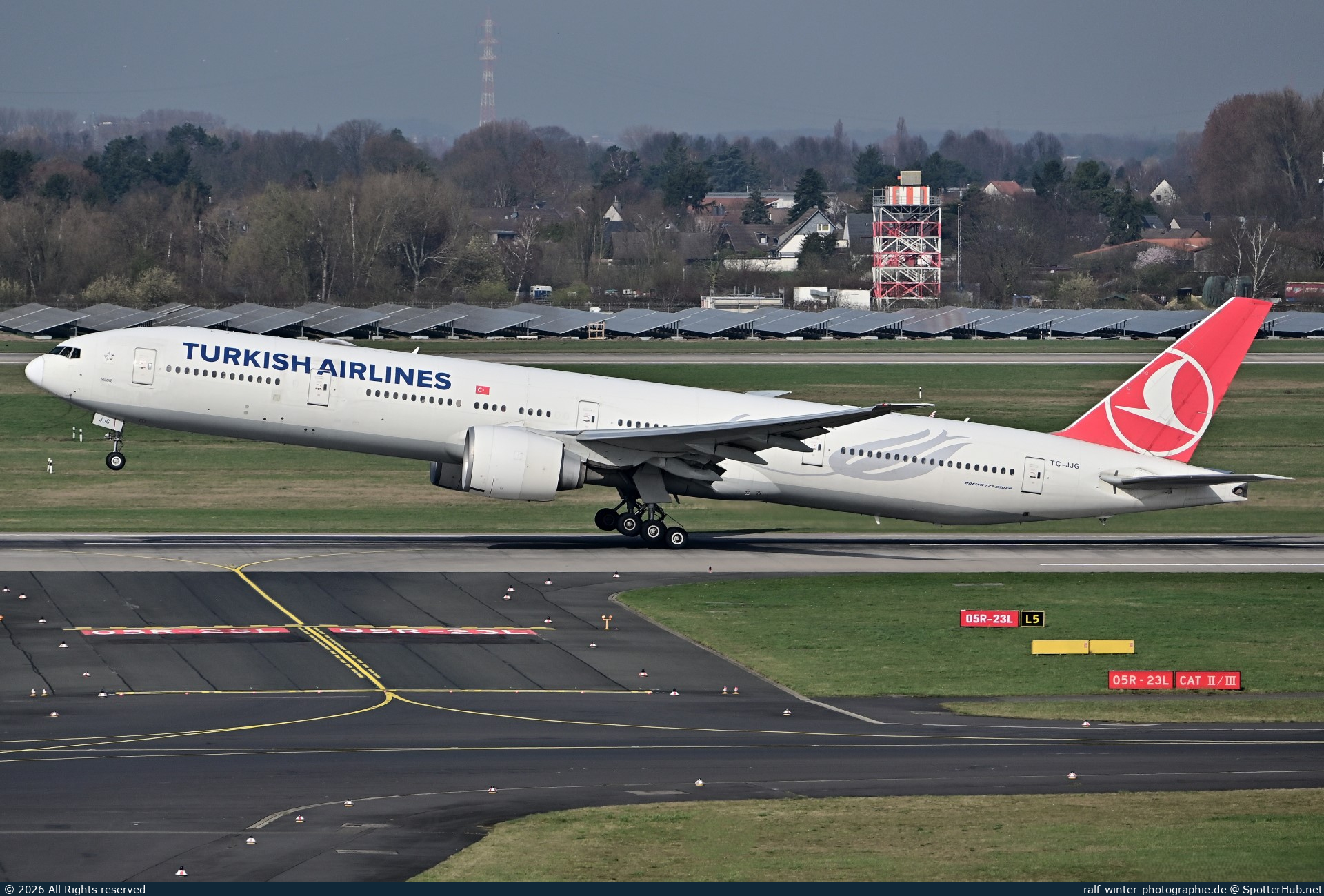 Photo of TC-JJG - Boeing 777-3F2(ER) operated by Turkish Airlines