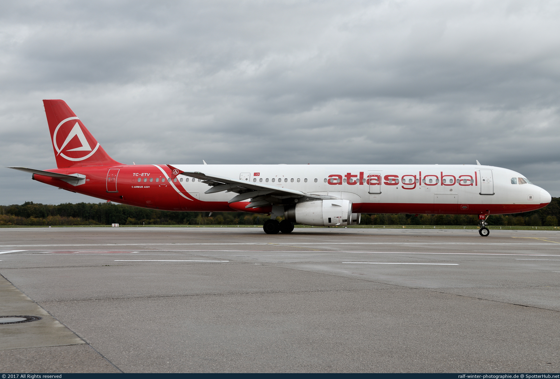 Photo of TC-ETV - Airbus A321-231 operated by AtlasGlobal