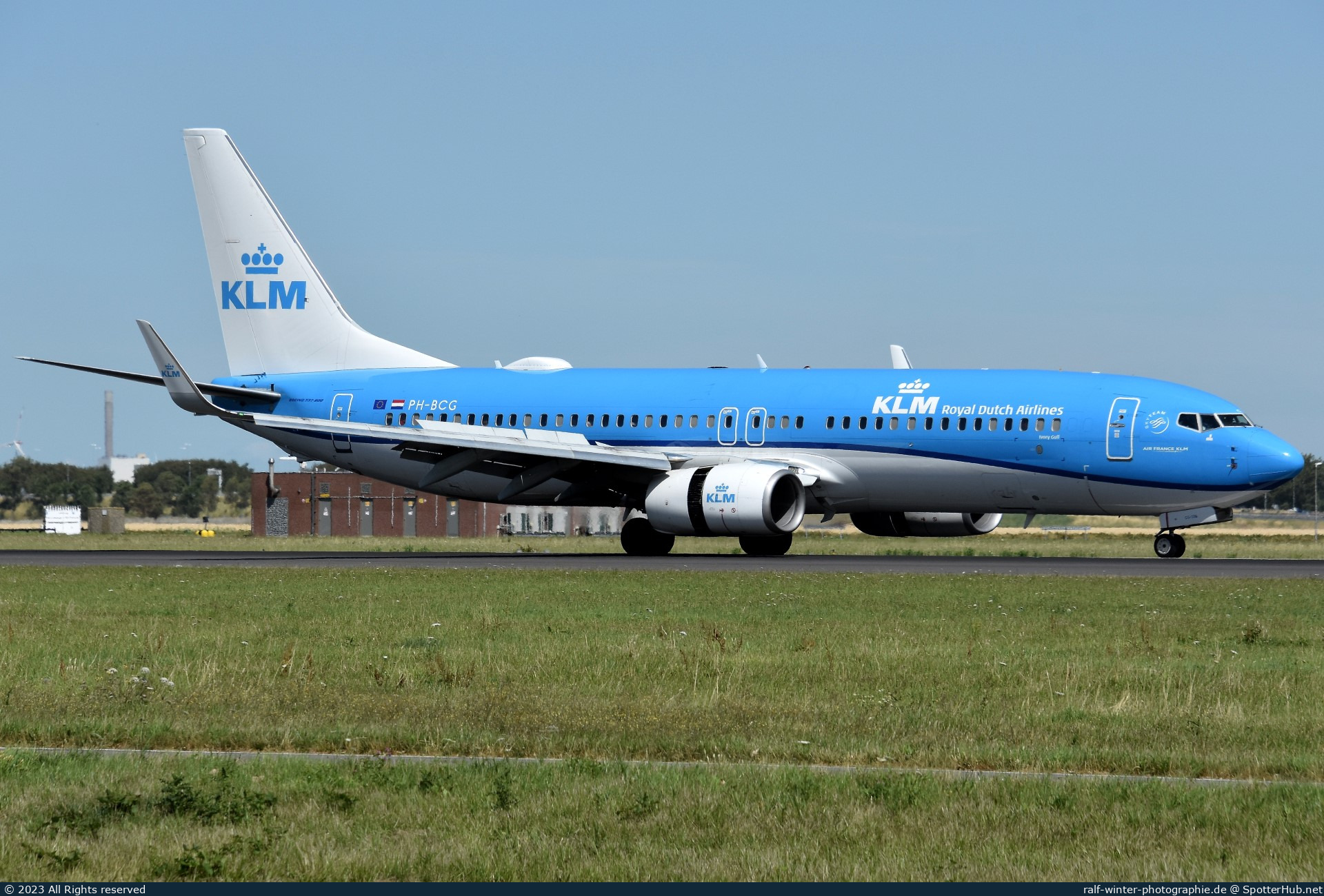 Photo of PH-BCG - Boeing 737-8K2 operated by KLM Royal Dutch Airlines
