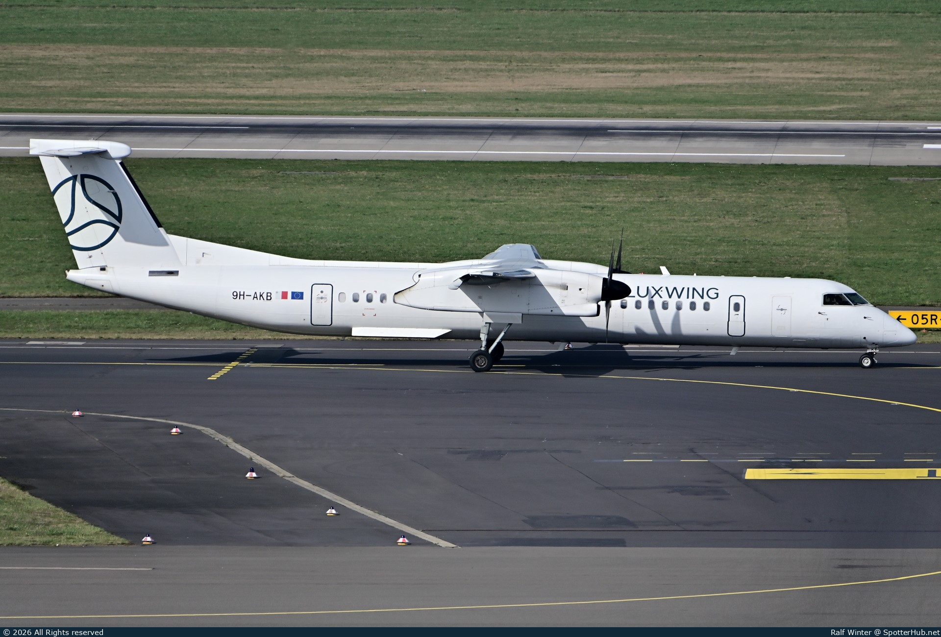 Photo of 9H-AKB - Bombardier DHC-8-402 Dash 8 Q400 operated by Luxwing