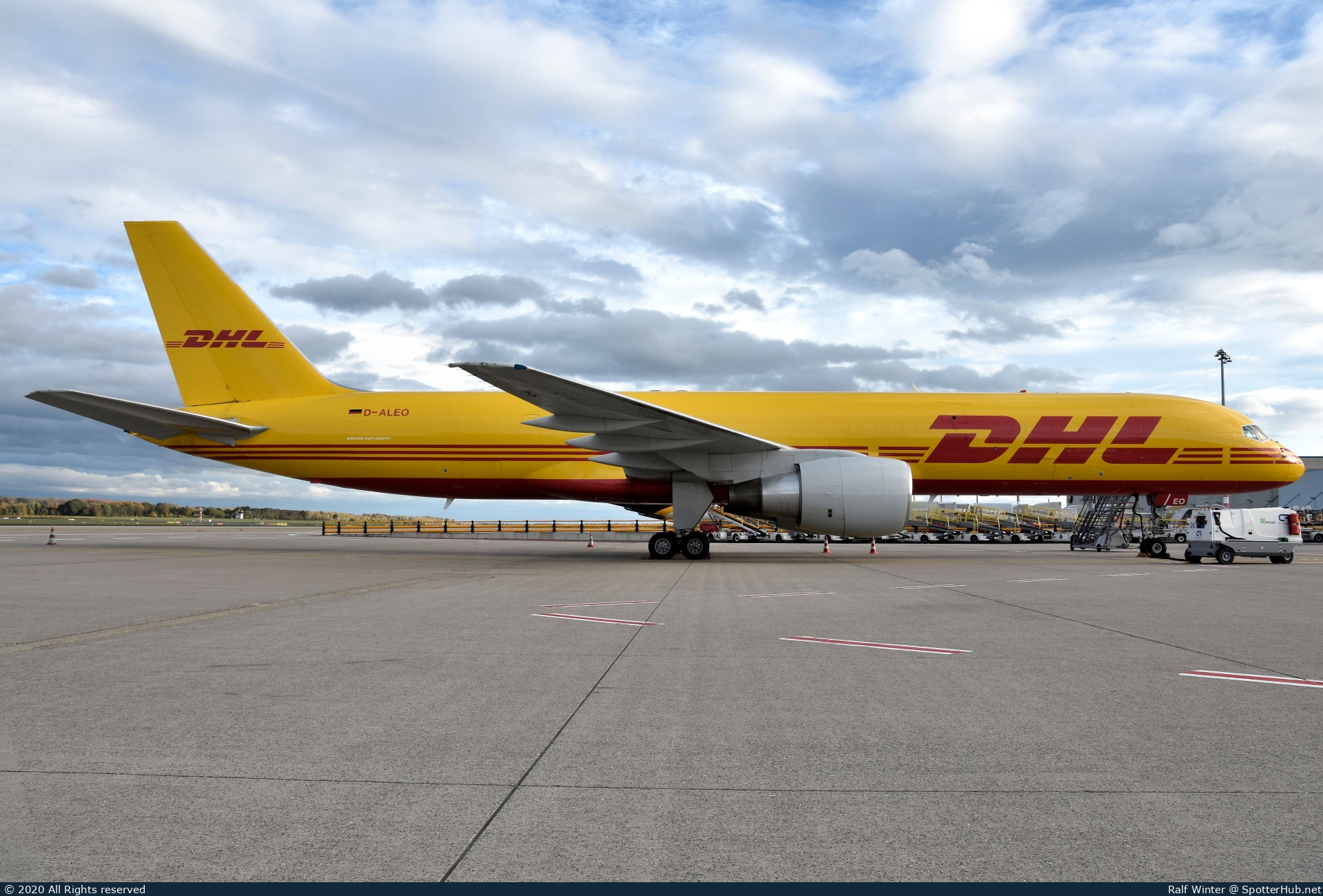 Photo of D-ALEO - Boeing 757-2Q8(PCF) operated by European Air Transport
