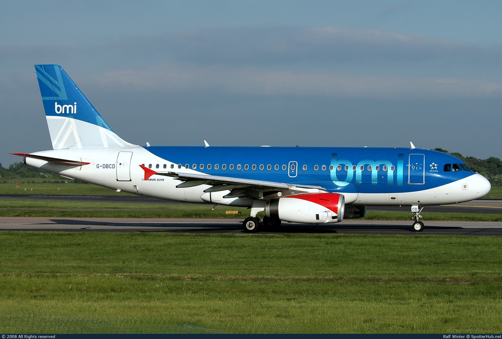 Photo of G-DBCD - Airbus A319-131 operated by bmi British Midland