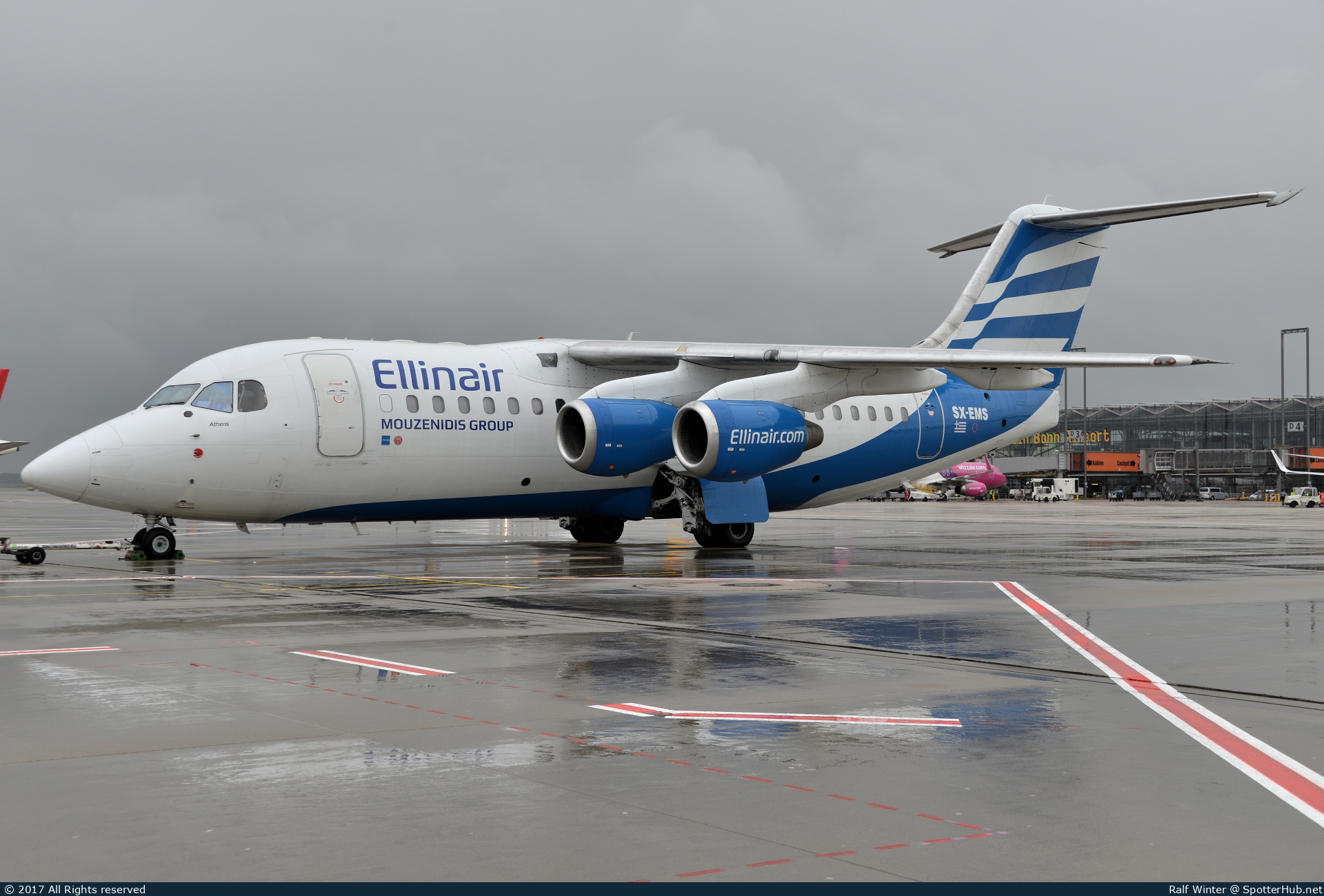 Photo of SX-EMS - British Aerospace Avro RJ85 operated by Ellinair
