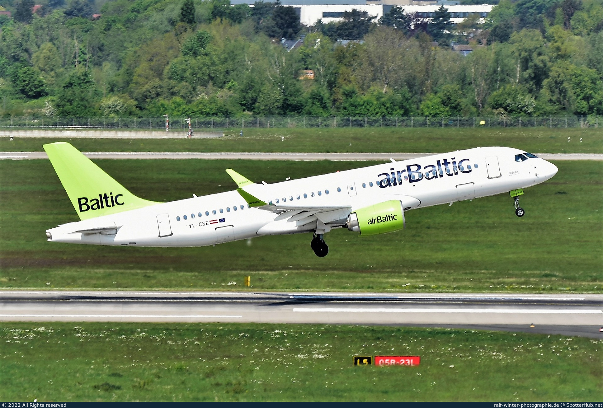 Photo of YL-CSE - Airbus A220-300 operated by airBaltic