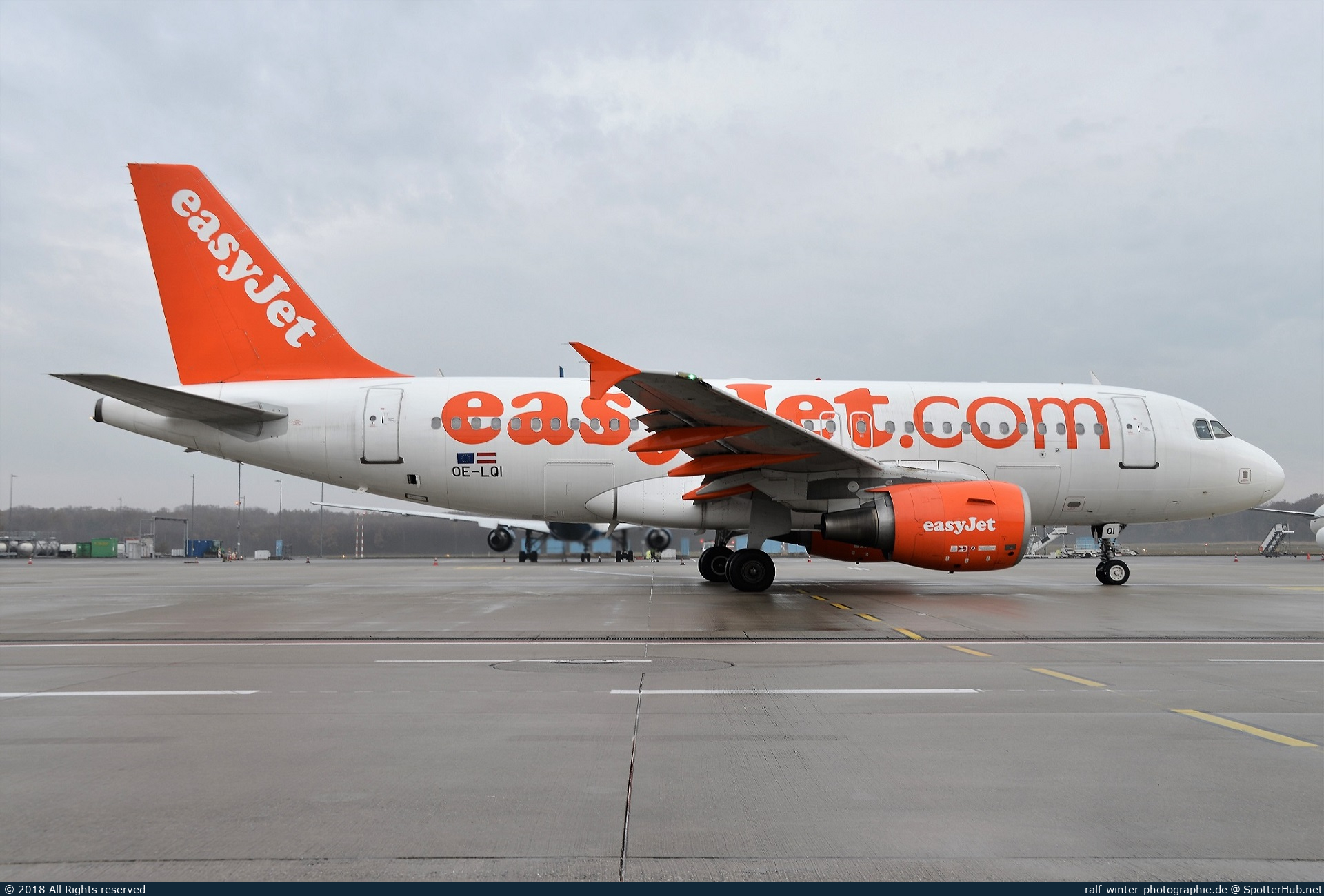 Photo of OE-LQI - Airbus A319-111 operated by easyJet Europe