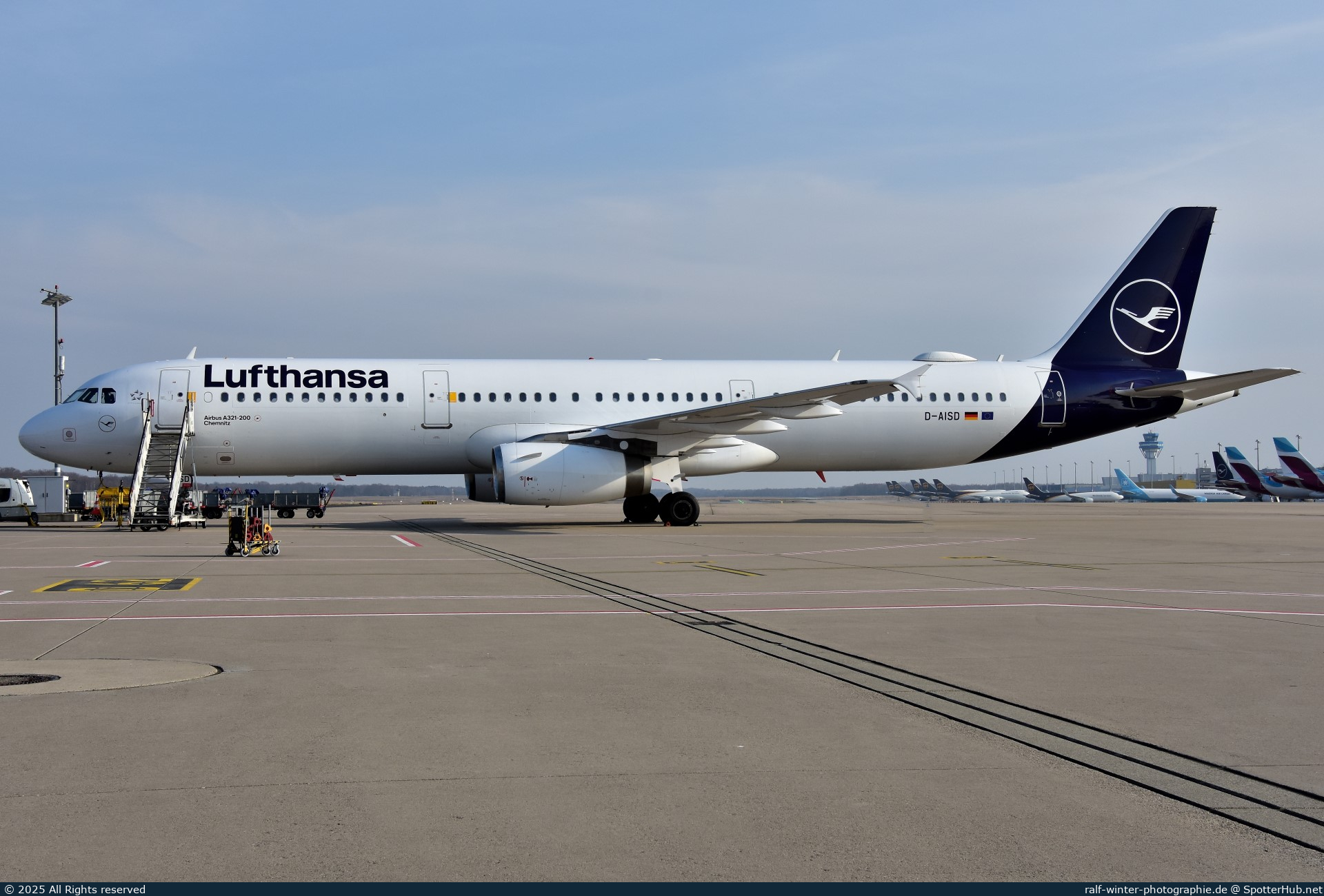 Photo of D-AISD - Airbus A321-231 operated by Lufthansa