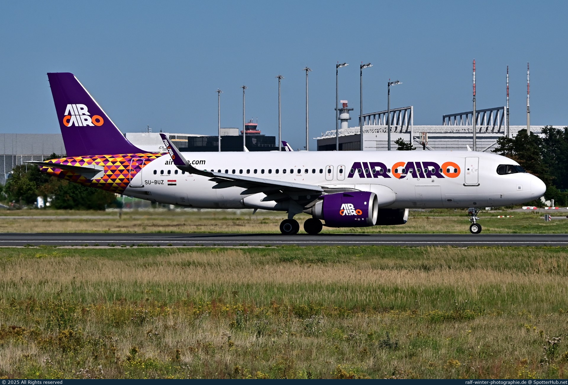 Photo of SU-BUZ - Airbus A320-251N operated by Air Cairo