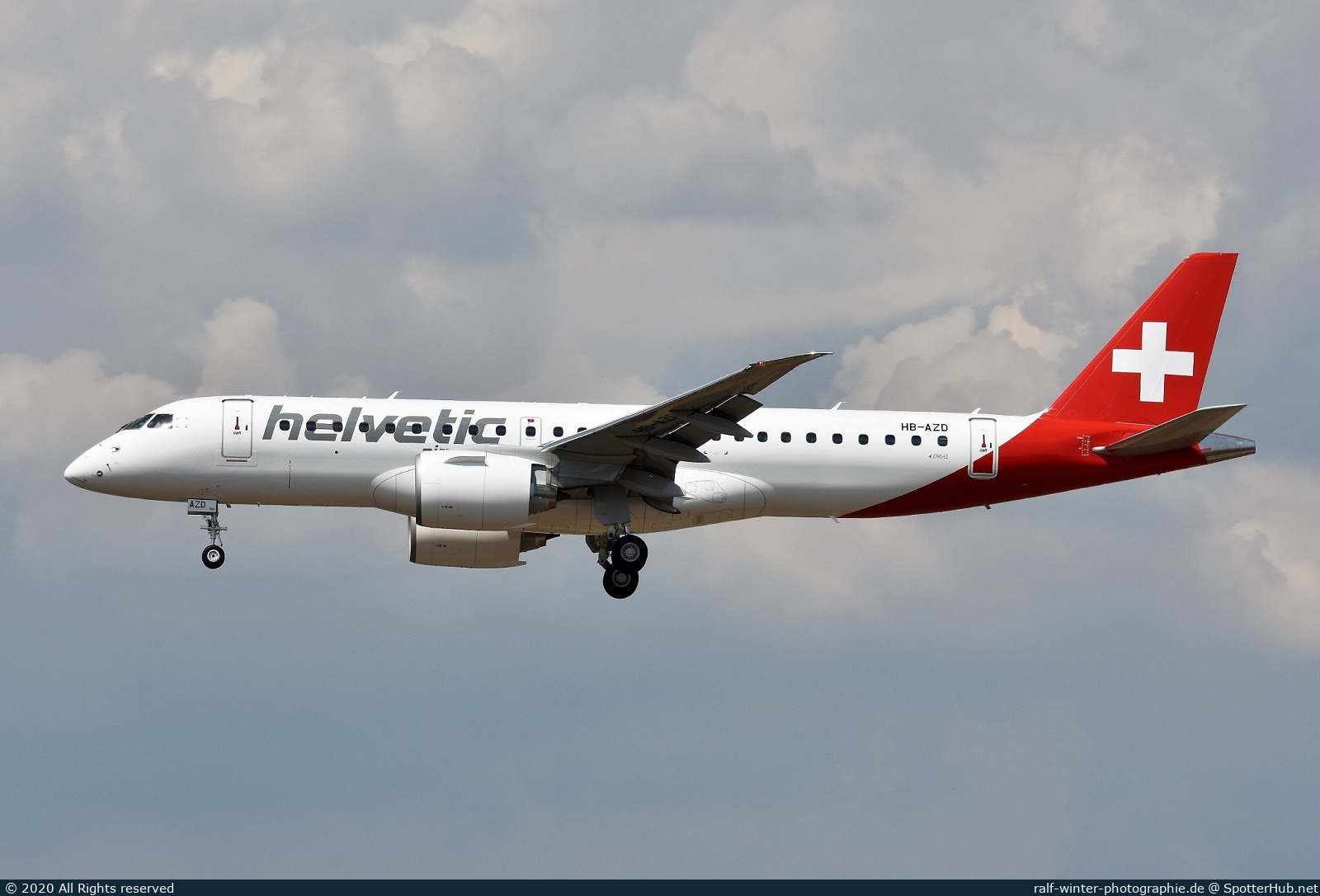 Photo of HB-AZD - Embraer ERJ-190-E2 operated by Helvetic Airways