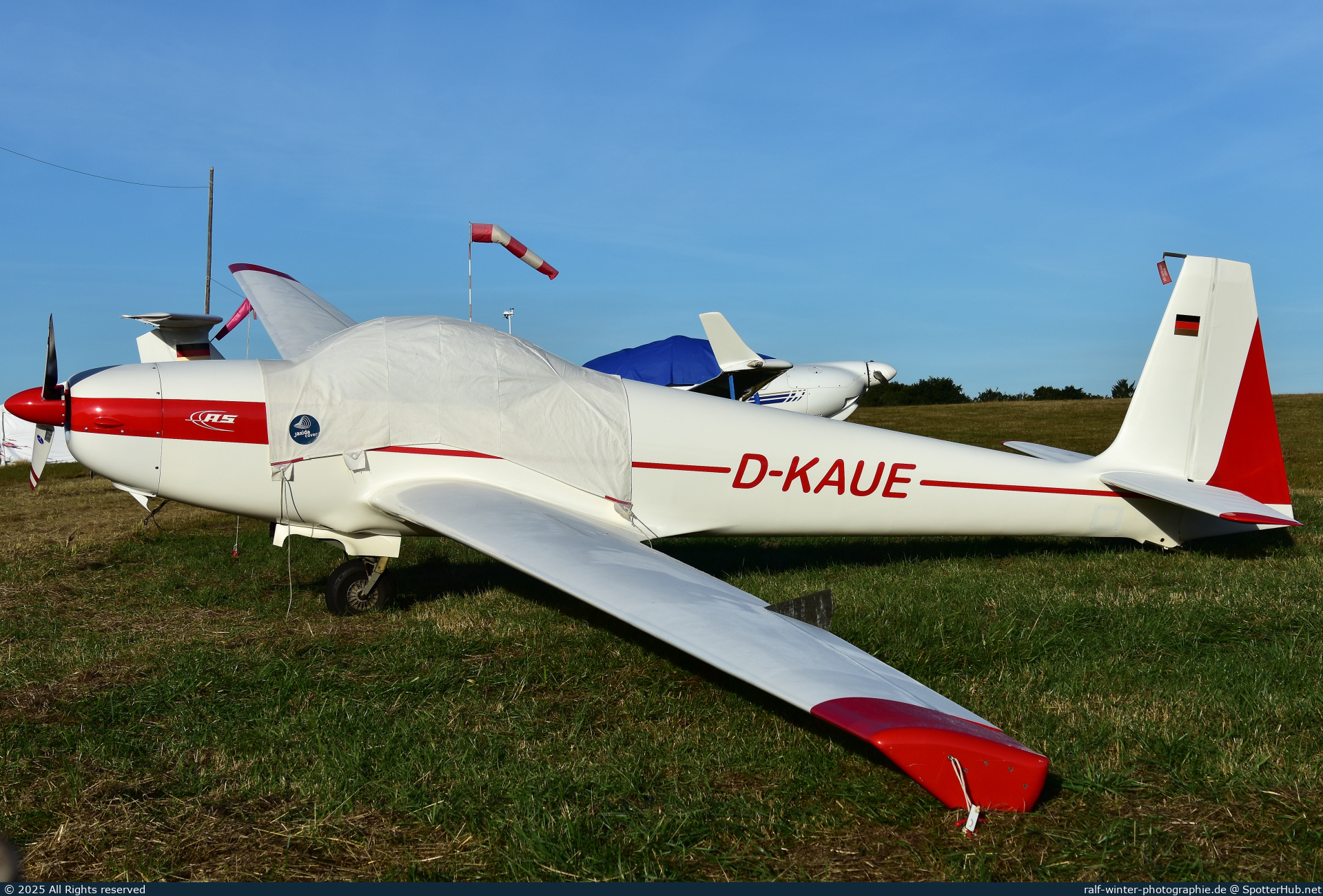 Photo of D-KAUE - Schleicher ASK 14 operated by Private