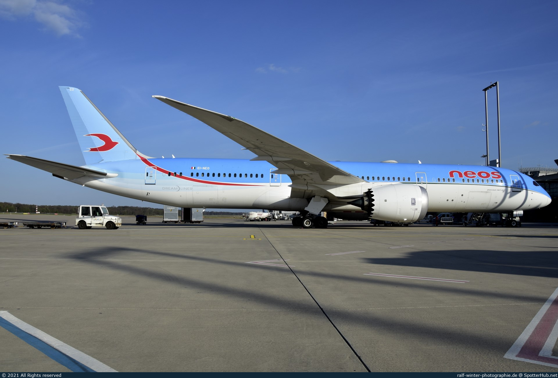 Photo of EI-NEO - Boeing 787-9 Dreamliner operated by Neos