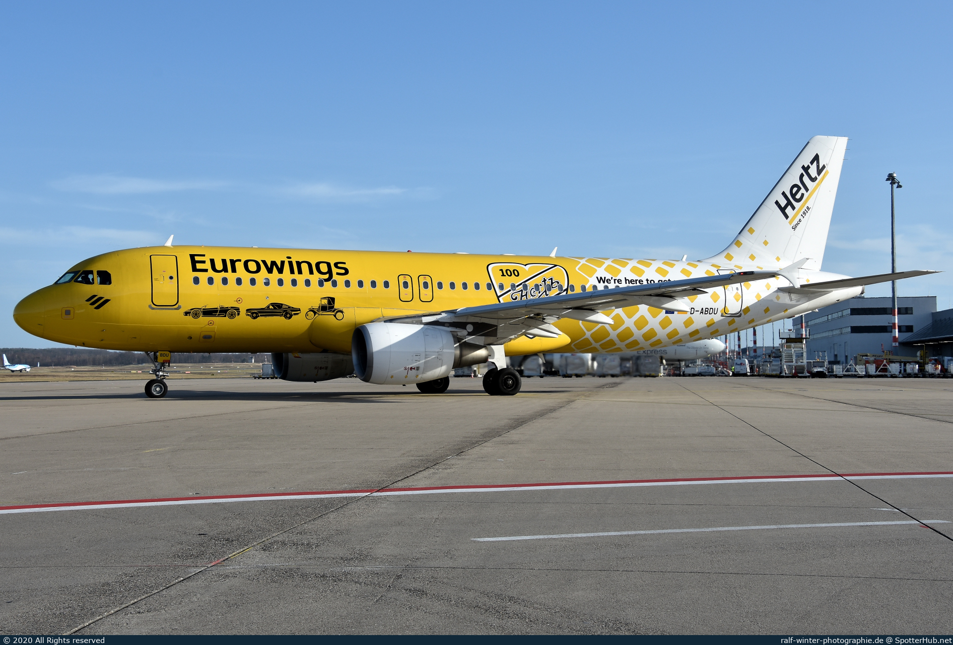 Photo of D-ABDU - Airbus A320-214 operated by Eurowings