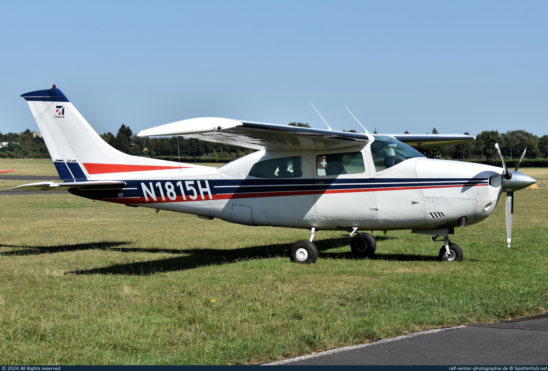 Photo of N1815H - Cessna T210L Turbo Centurion operated by Private