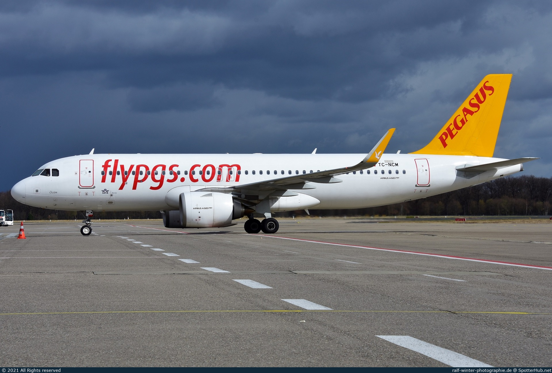 Photo of TC-NCM - Airbus A320-251N operated by Pegasus Airlines