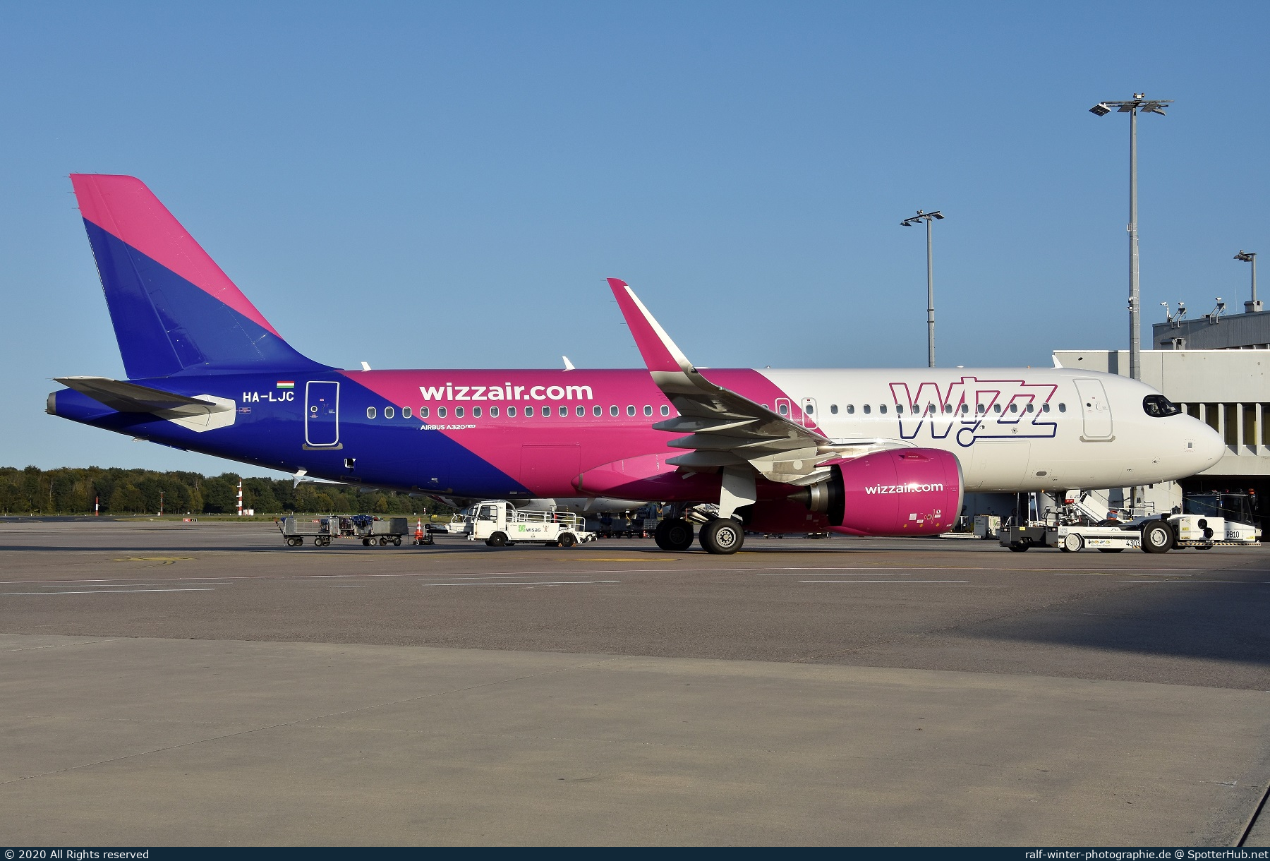Photo of HA-LJC - Airbus A320-271N operated by Wizz Air