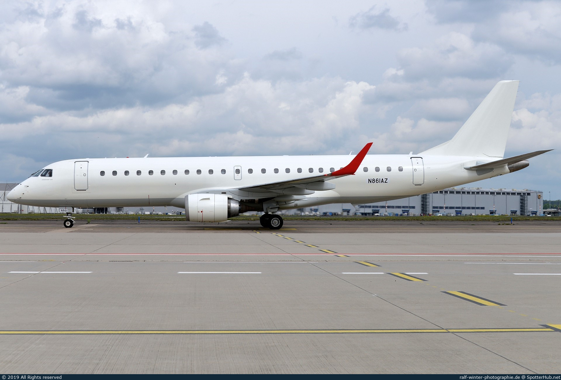 Photo of N861AZ - Embraer ERJ-190LR operated by Azorra Aviation