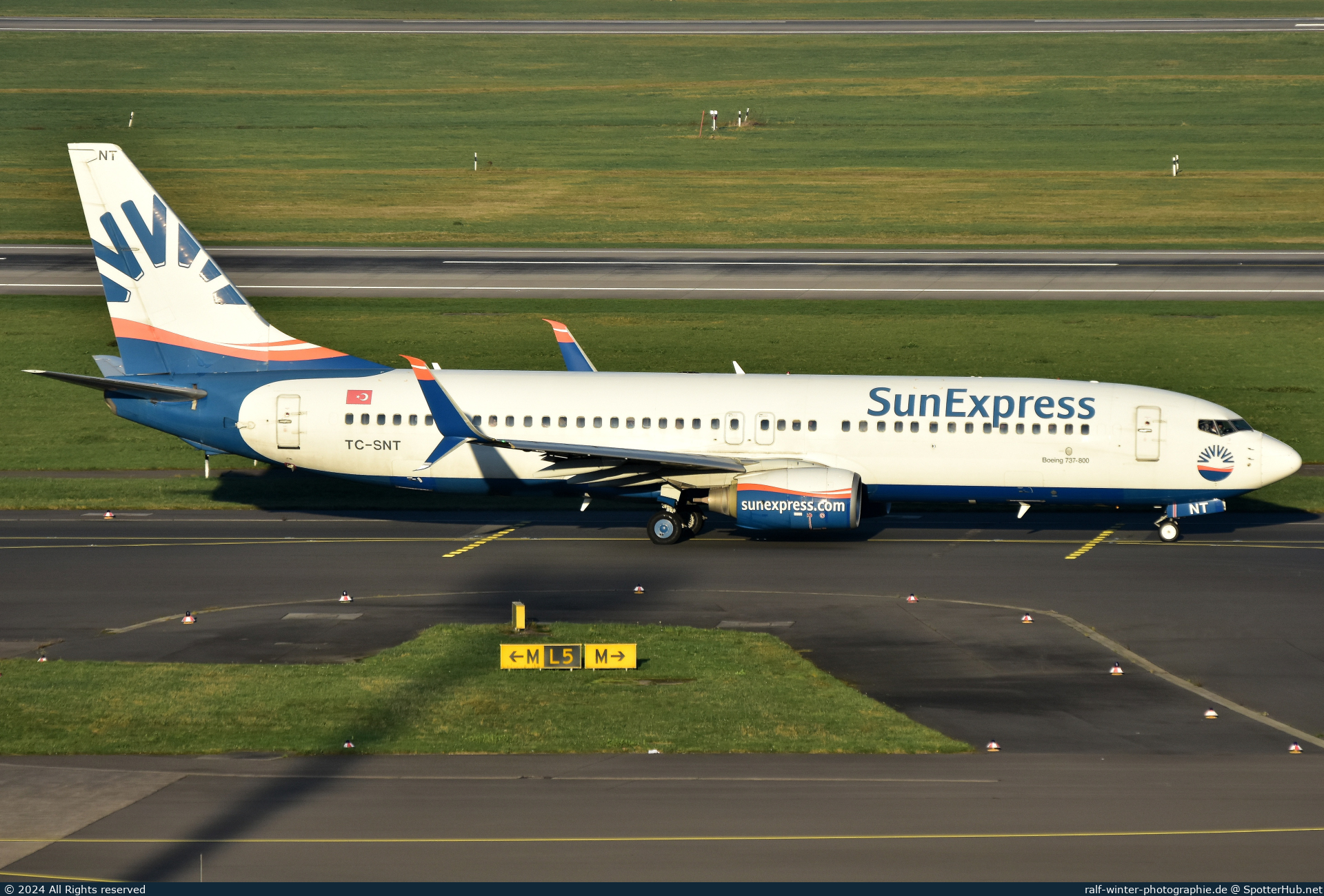 Photo of TC-SNT - Boeing 737-8HC operated by SunExpress