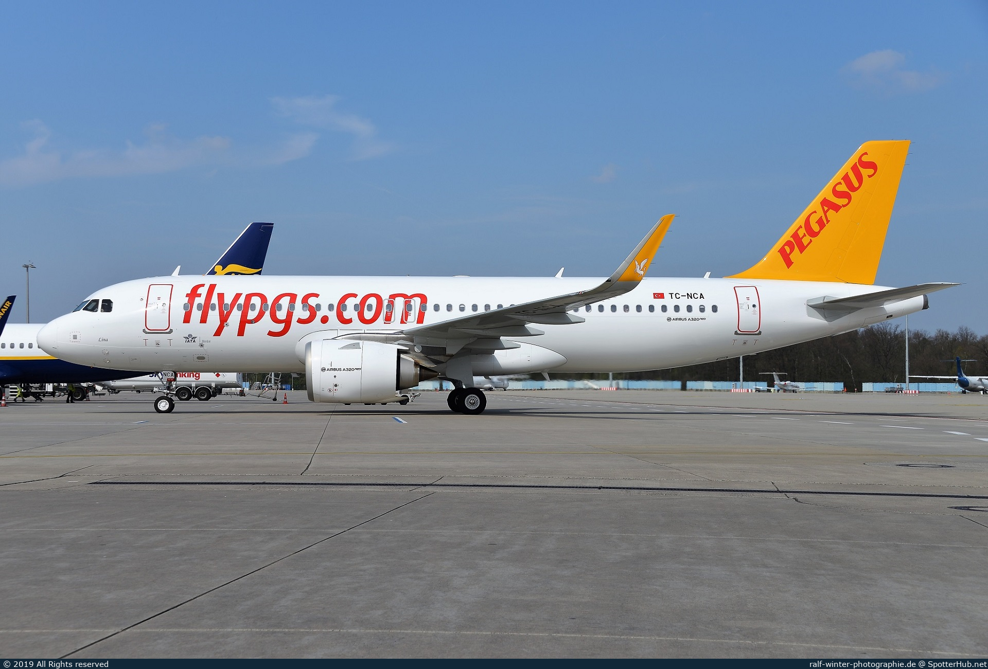 Photo of TC-NCA - Airbus A320-251N operated by Pegasus Airlines