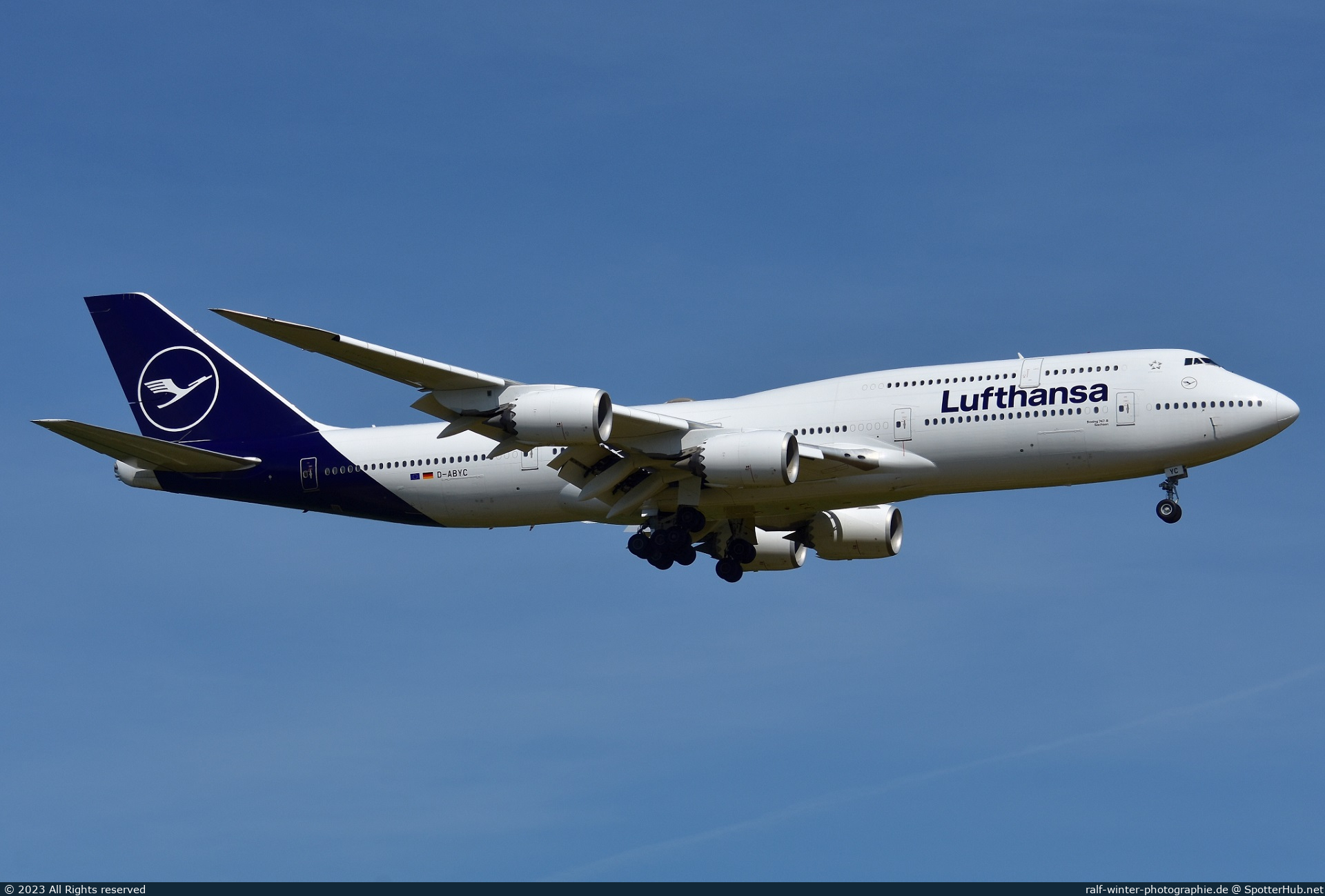 Photo of D-ABYC - Boeing 747-830 operated by Lufthansa
