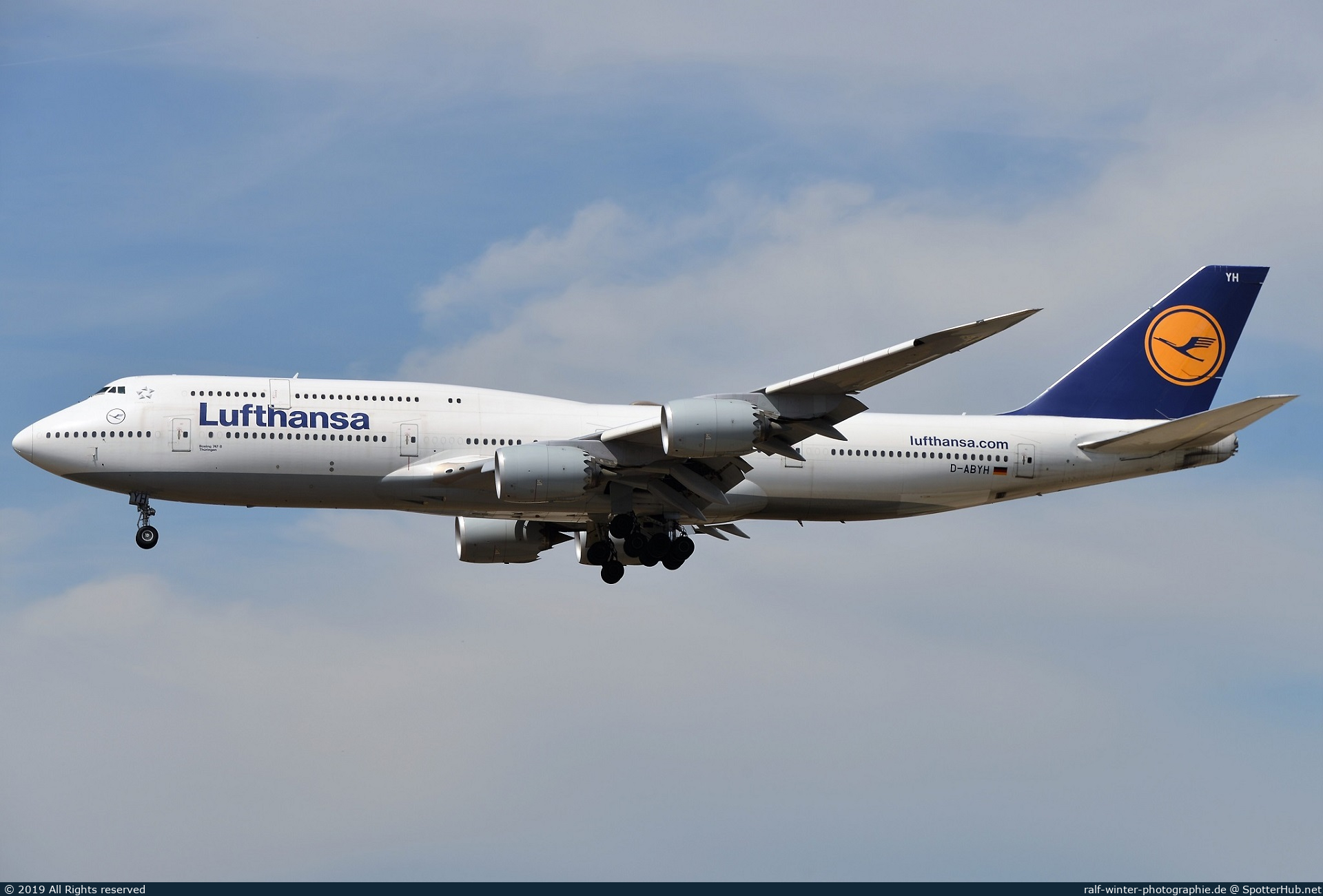 Photo of D-ABYH - Boeing 747-830 operated by Lufthansa