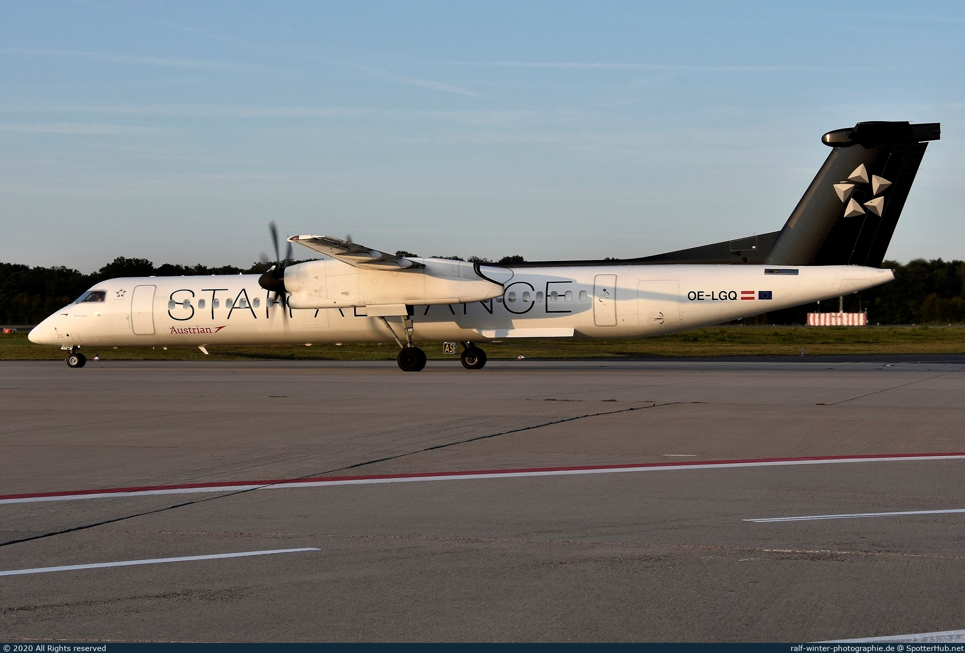Photo of OE-LGQ - Bombardier DHC-8-402 Dash 8 Q400 operated by Austrian Airlines
