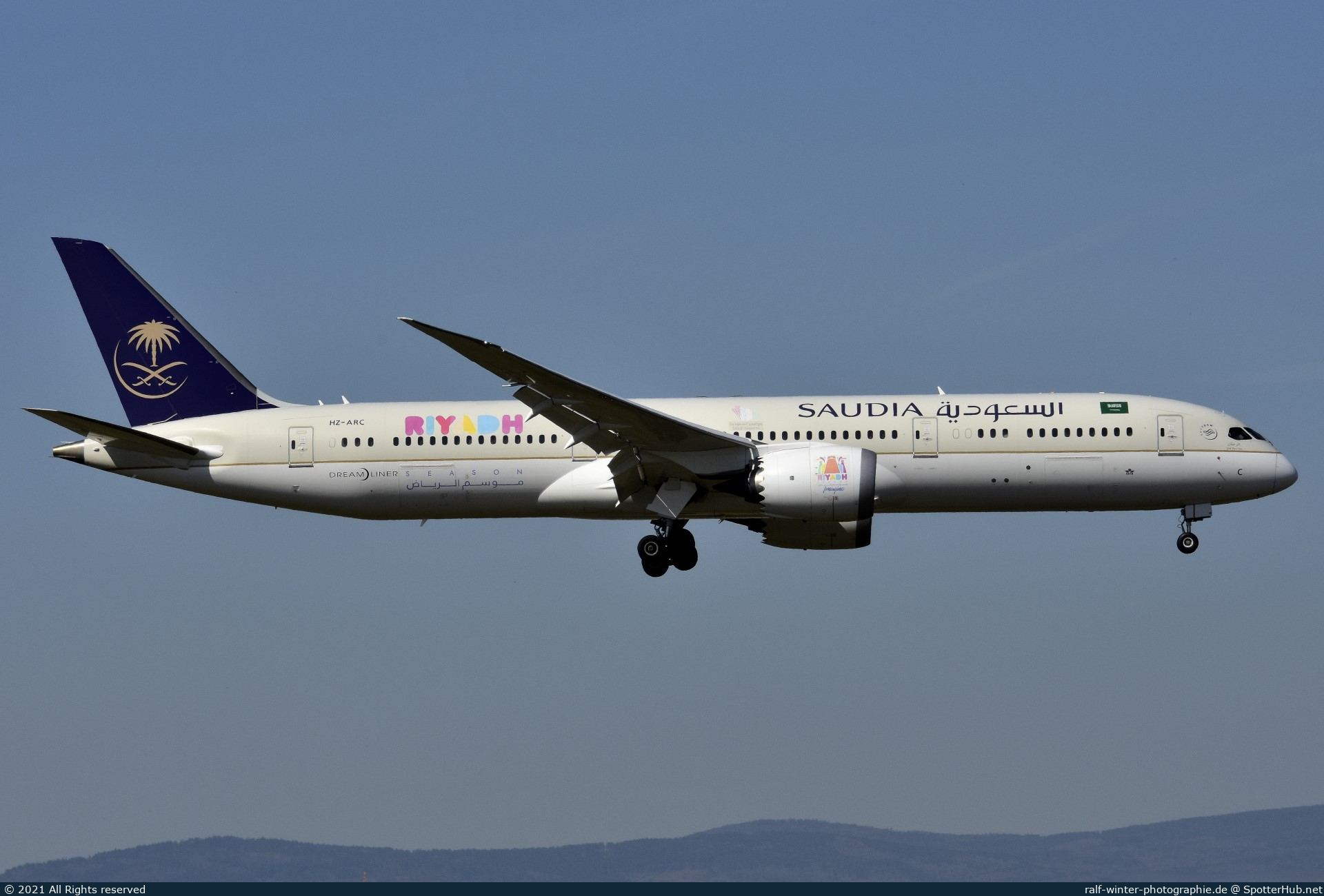 Photo of HZ-ARC - Boeing 787-9 Dreamliner operated by Saudia