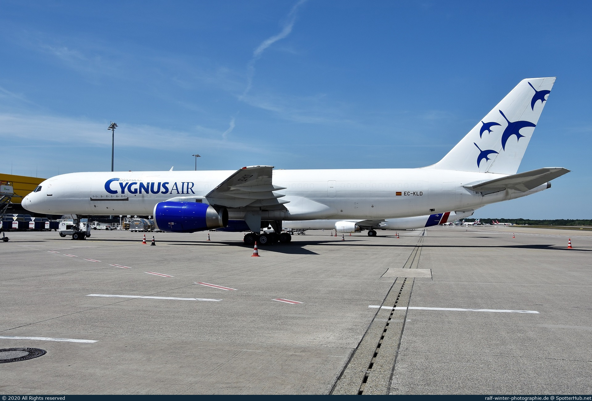 Photo of EC-KLD - Boeing 757-236(PCF) operated by Cygnus Air