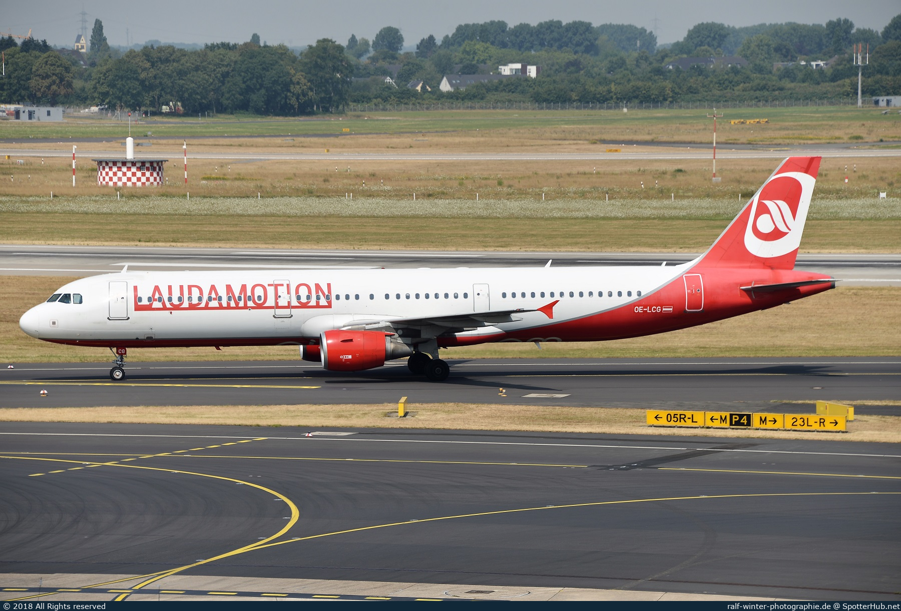 Photo of OE-LCG - Airbus A321-211 operated by Laudamotion