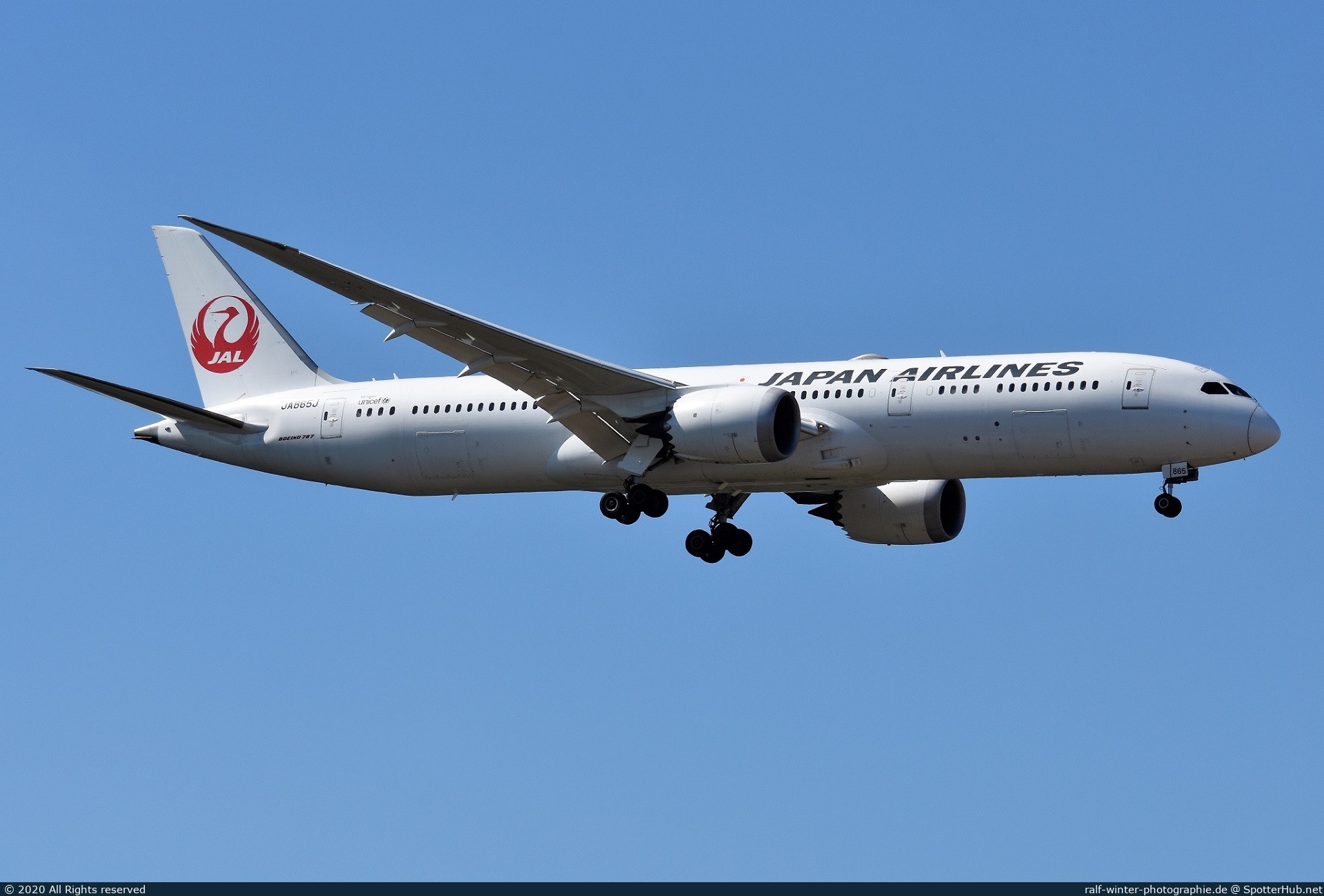 Photo of JA865J - Boeing 787-9 Dreamliner operated by Japan Airlines