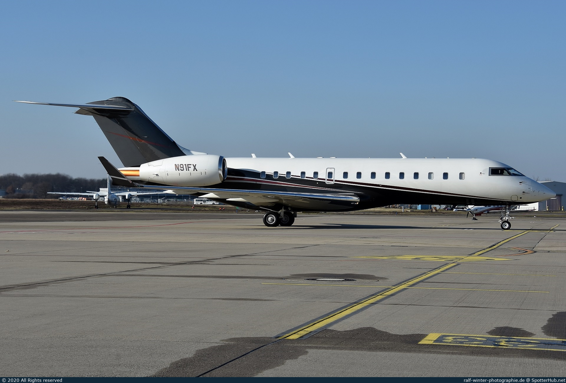 Photo of N91FX - Bombardier Global Express operated by Flexjet