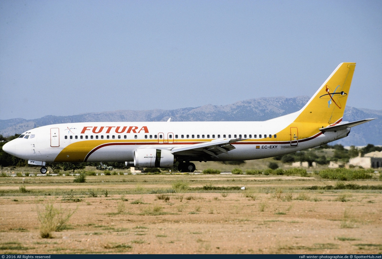Photo of EC-EXY - Boeing 737-4Y0 operated by Futura International Airways