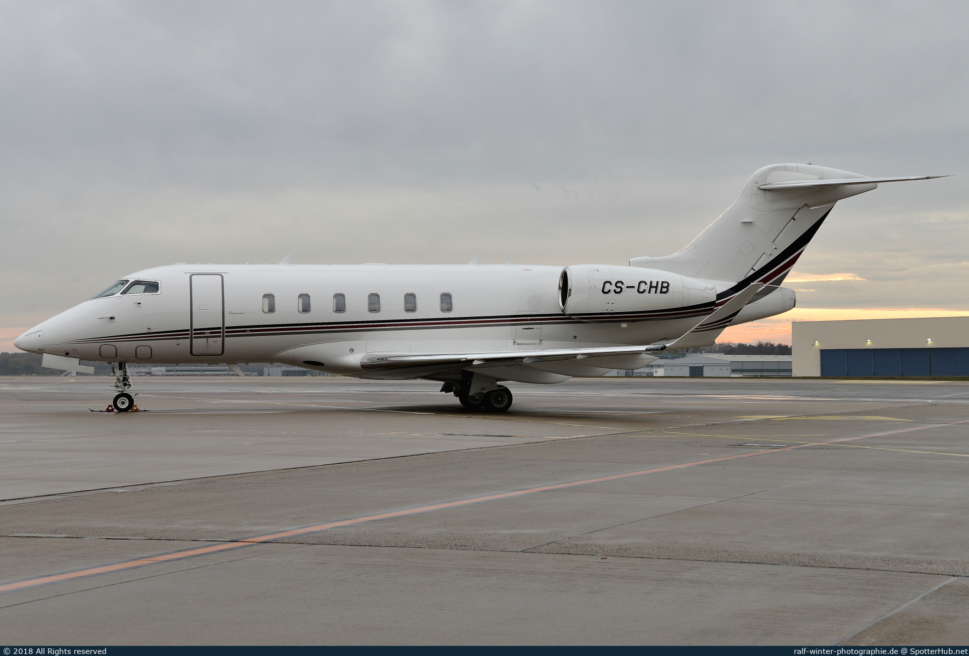 Photo of CS-CHB - Bombardier Challenger 350 operated by NetJets Europe