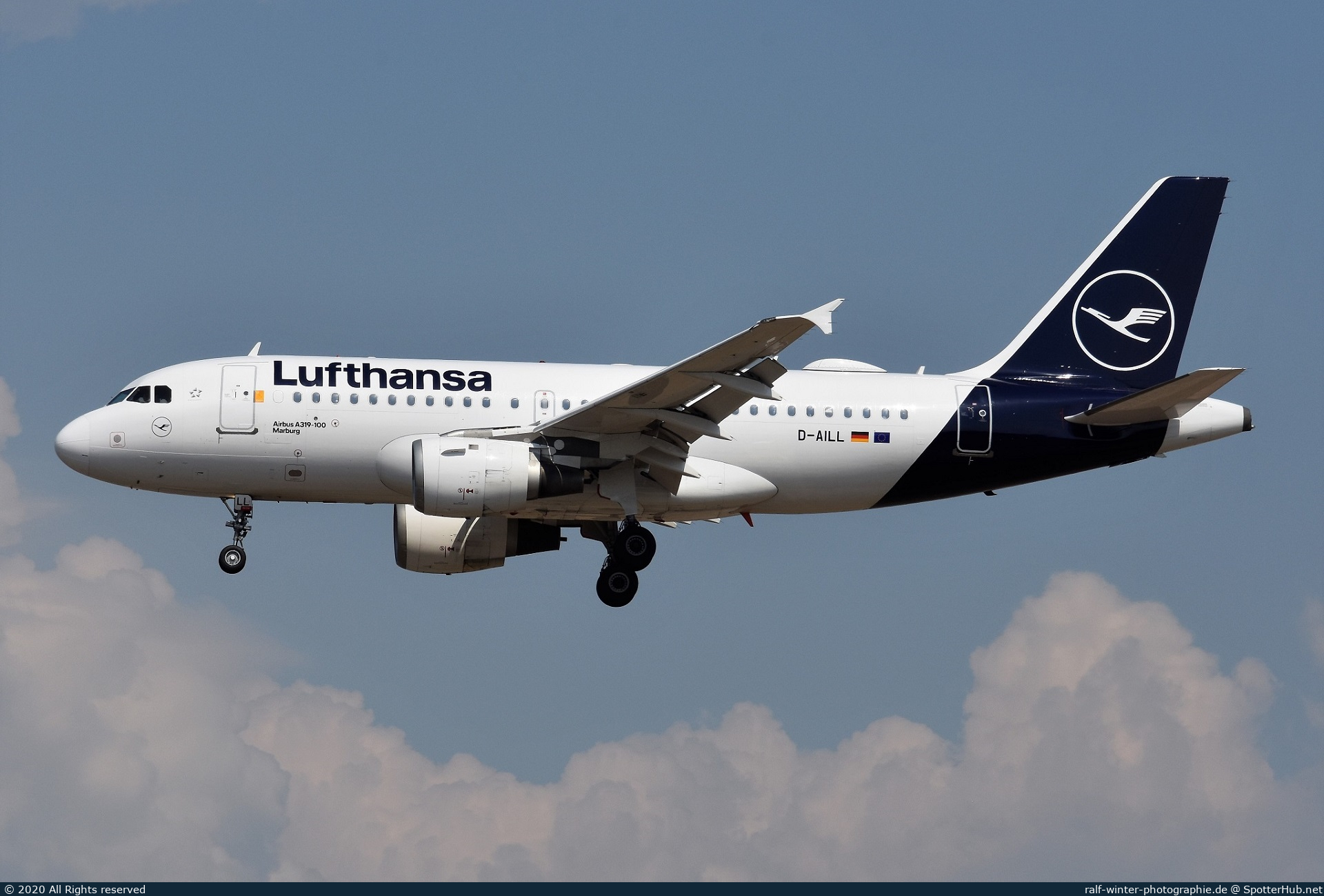 Photo of D-AILL - Airbus A319-114 operated by Lufthansa