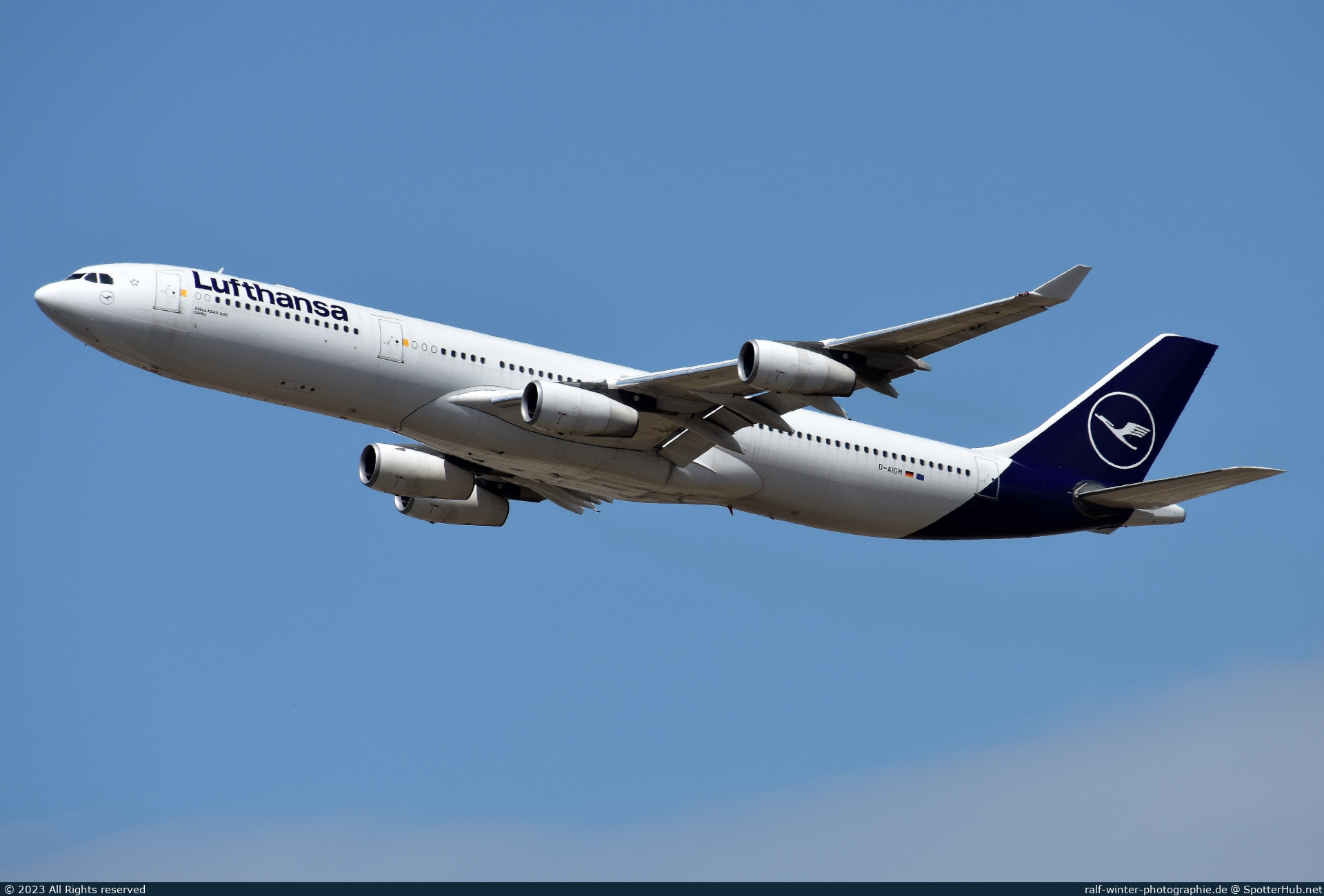 Photo of D-AIGM - Airbus A340-313 operated by Lufthansa