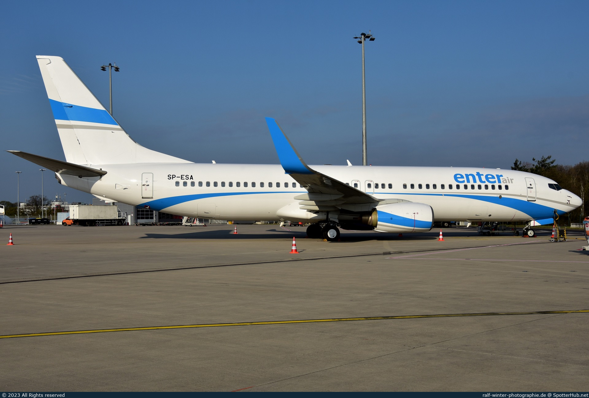 Photo of SP-ESA - Boeing 737-8Q8 operated by Enter Air