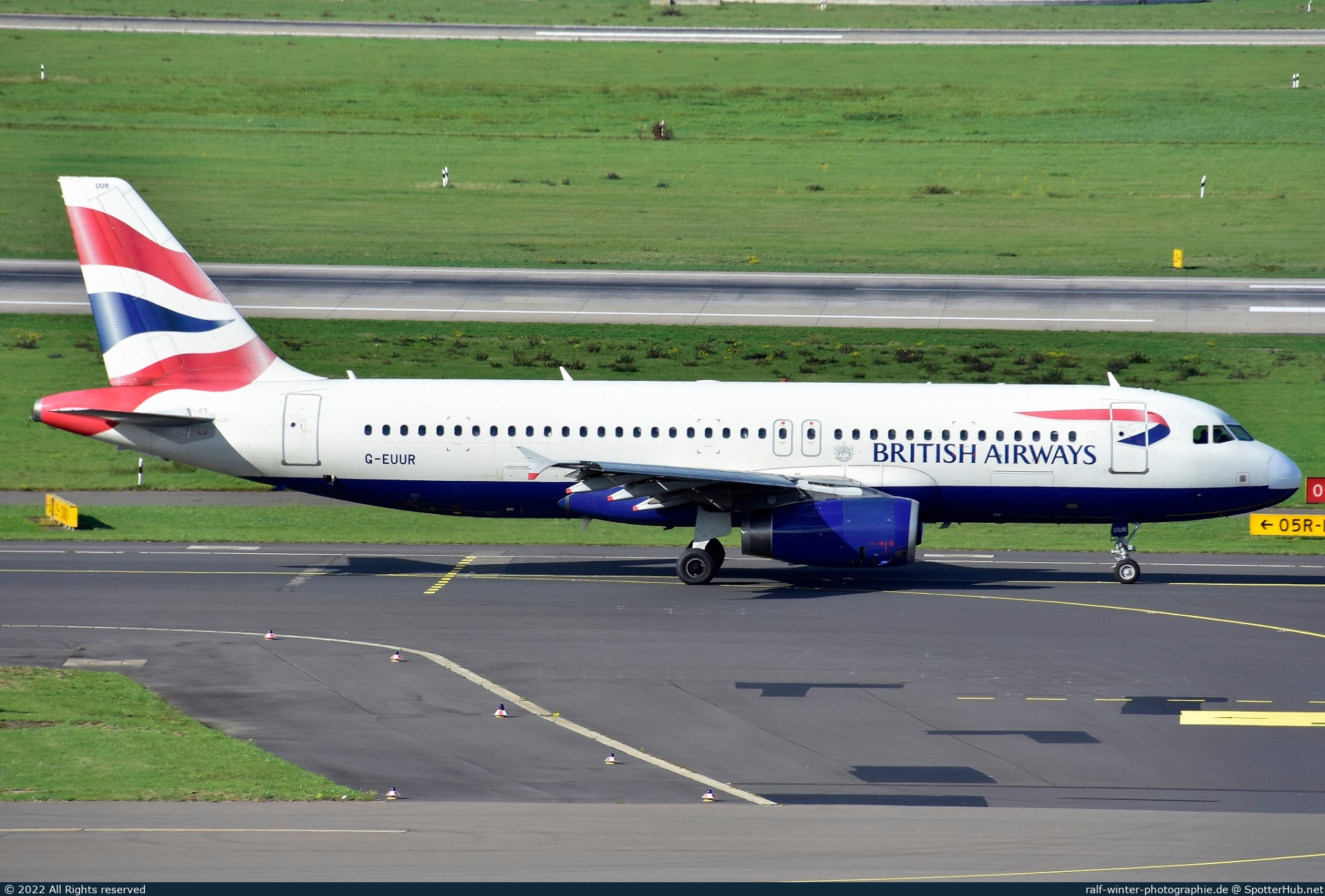 Photo of G-EUUR - Airbus A320-232 operated by British Airways