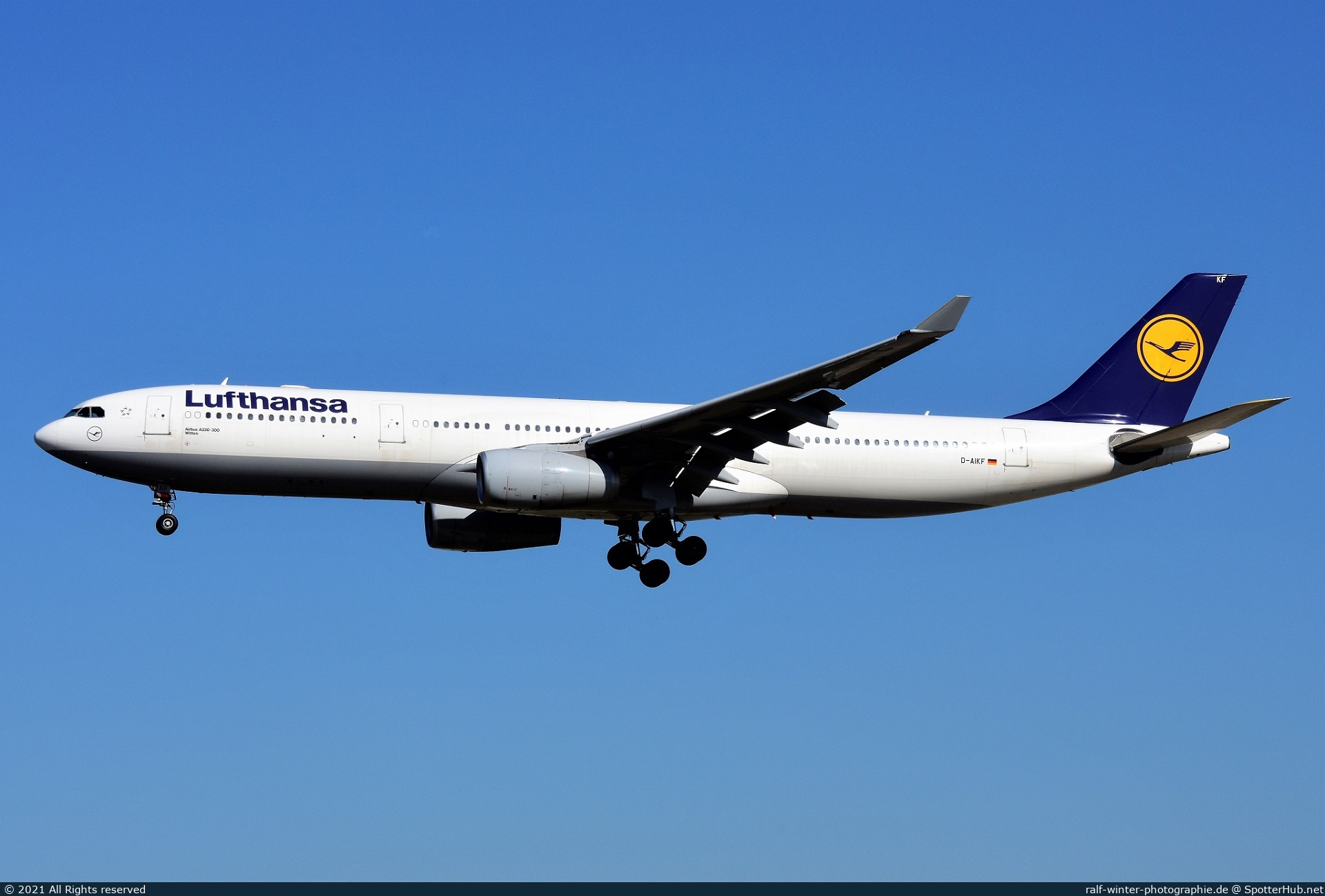 Photo of D-AIKF - Airbus A330-343 operated by Lufthansa