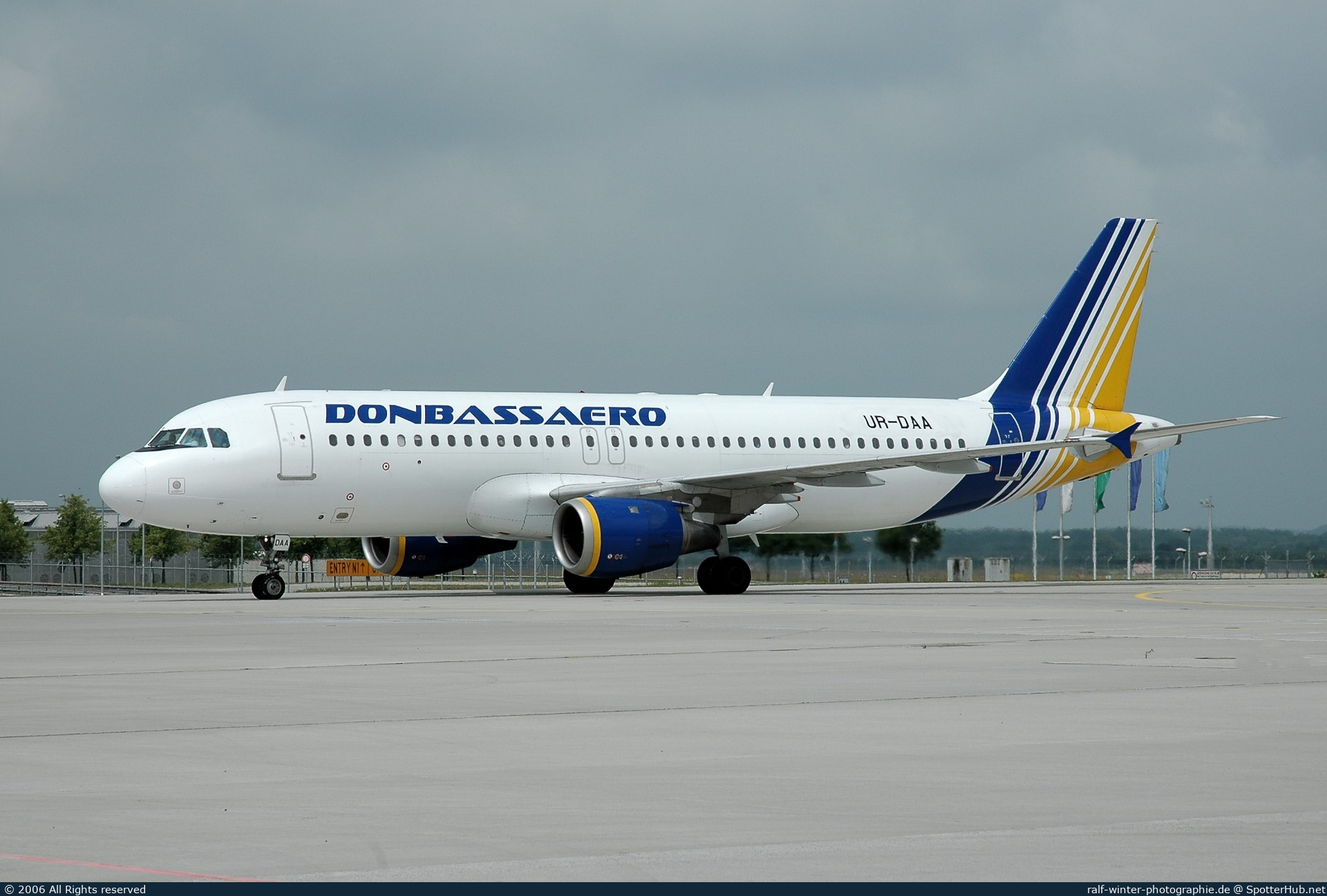 Photo of UR-DAA - Airbus A320-211 operated by Donbassaero