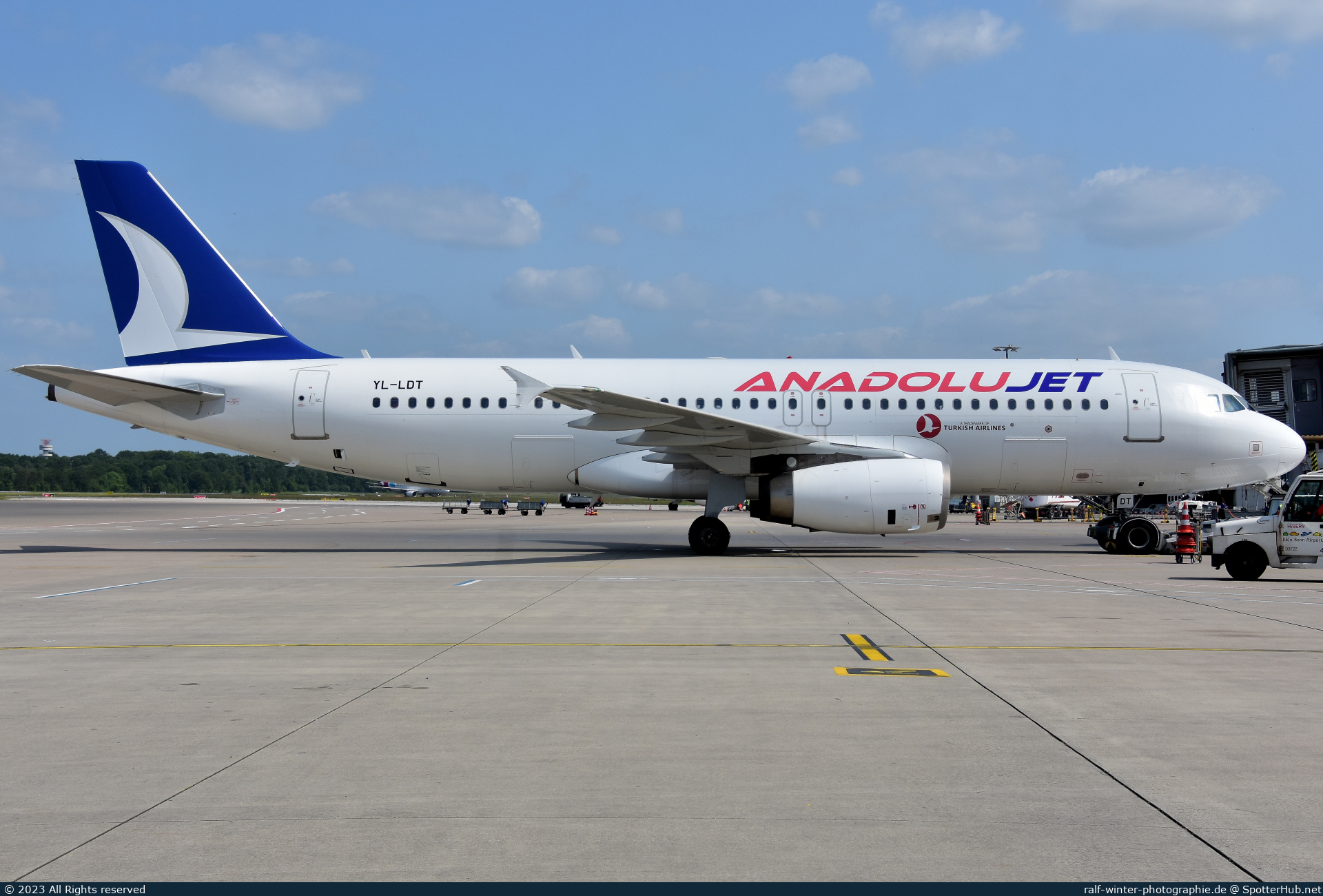 Photo of YL-LDT - Airbus A320-232 operated by AnadoluJet (opb SmartLynx Airlines)
