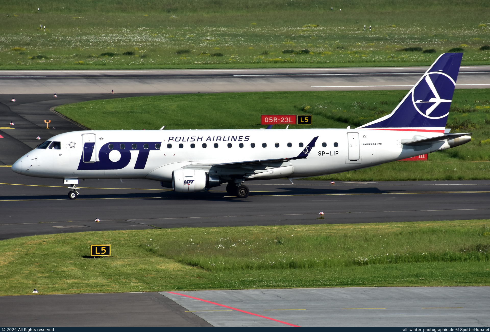 Photo of SP-LIP - Embraer ERJ-175STD operated by LOT Polish Airlines