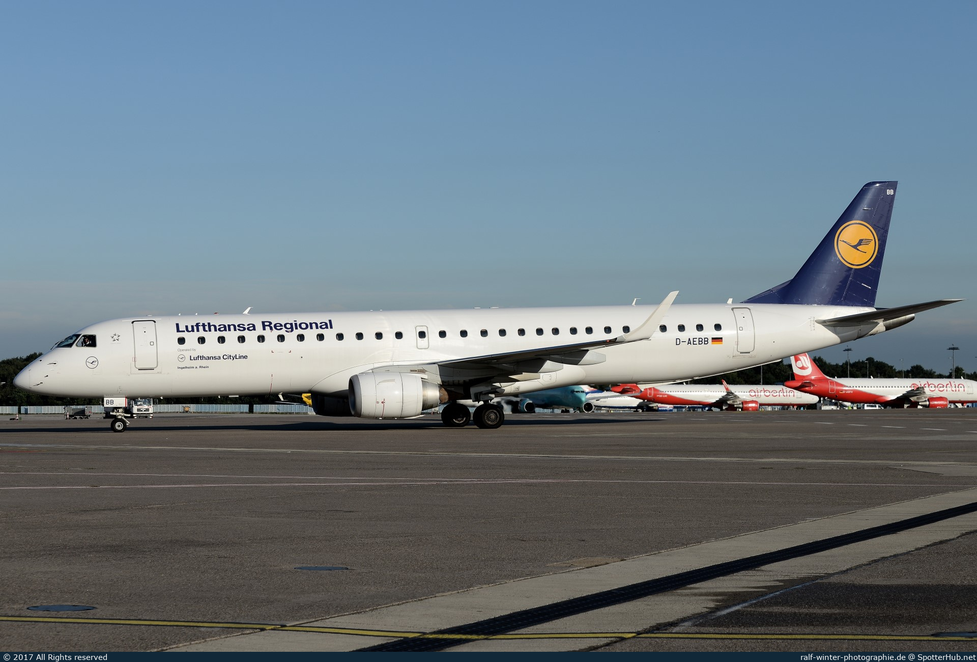Photo of D-AEBB - Embraer ERJ-195LR operated by Lufthansa CityLine