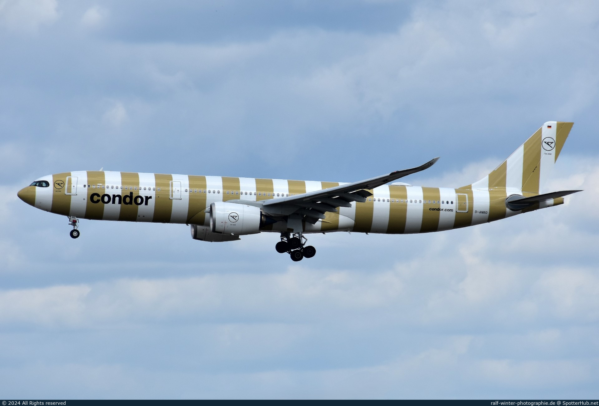 Photo of D-ANRO - Airbus A330-941 operated by Condor