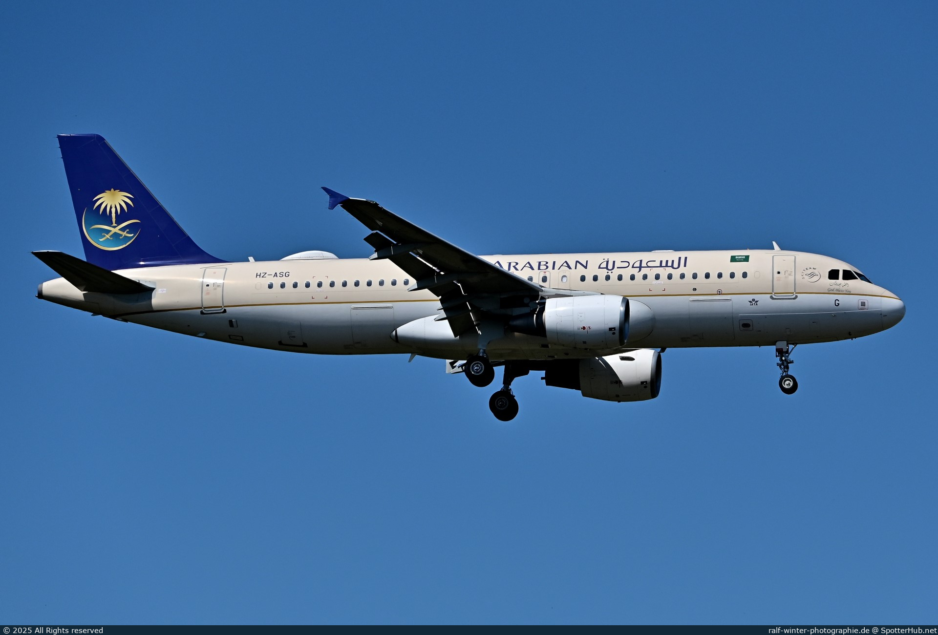 Photo of HZ-ASG - Airbus A320-214 operated by Saudi Arabian Airlines