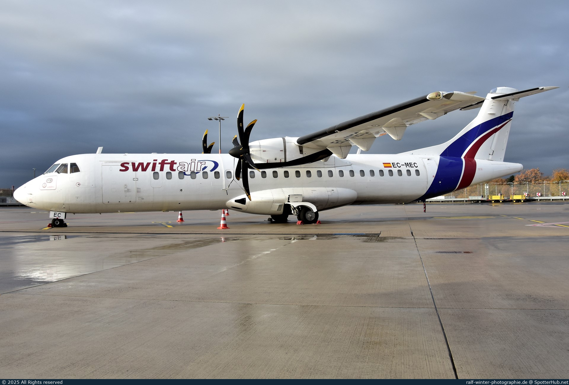 Photo of EC-MEC - ATR 72-500(F) operated by Swiftair