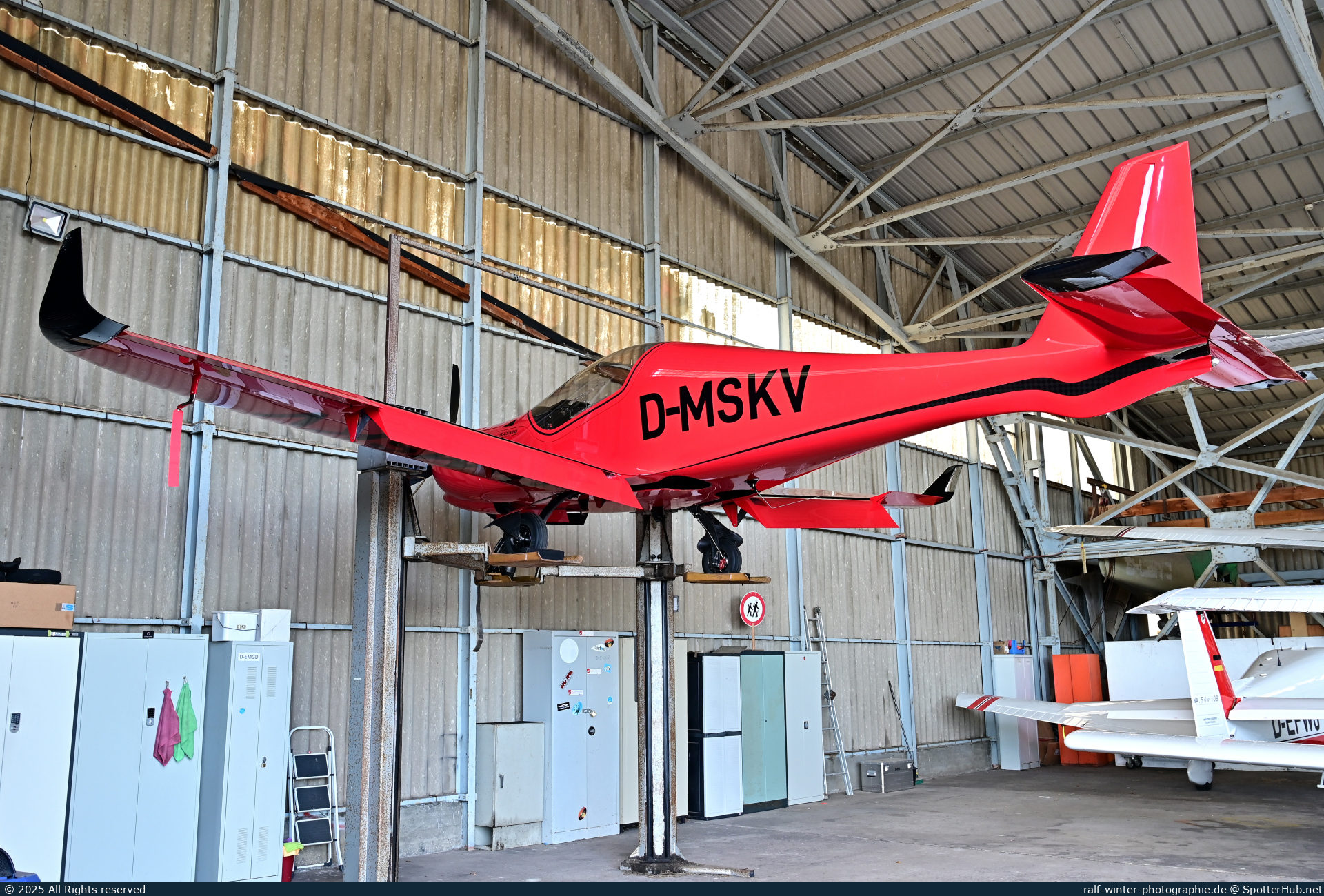 Photo of D-MSKV - Blackwing Sweden 635 RG operated by Zeitmaschine Aviation
