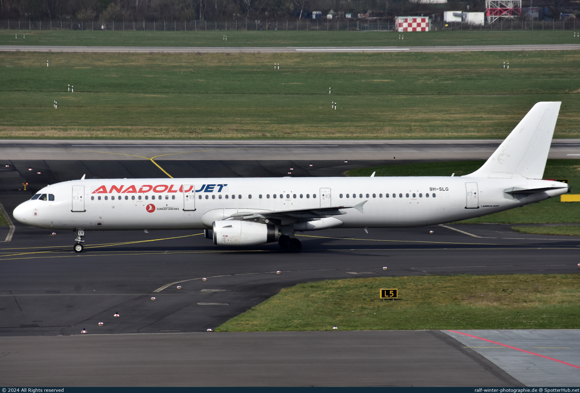 Photo of 9H-SLG - Airbus A321-231 operated by AnadoluJet (opb SmartLynx Malta)