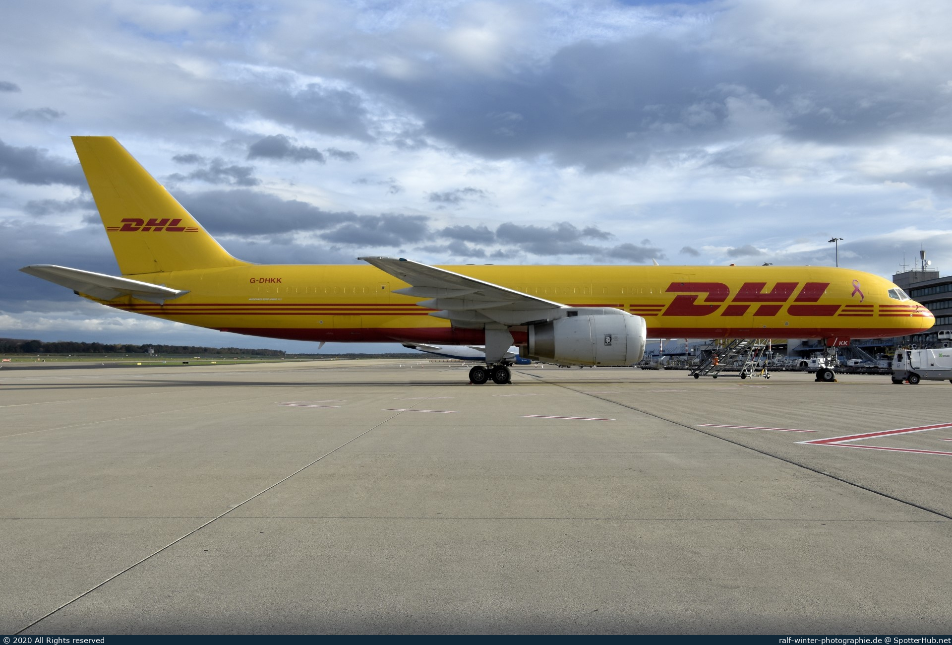 Photo of G-DHKK - Boeing 757-28A(PCF) operated by DHL Air