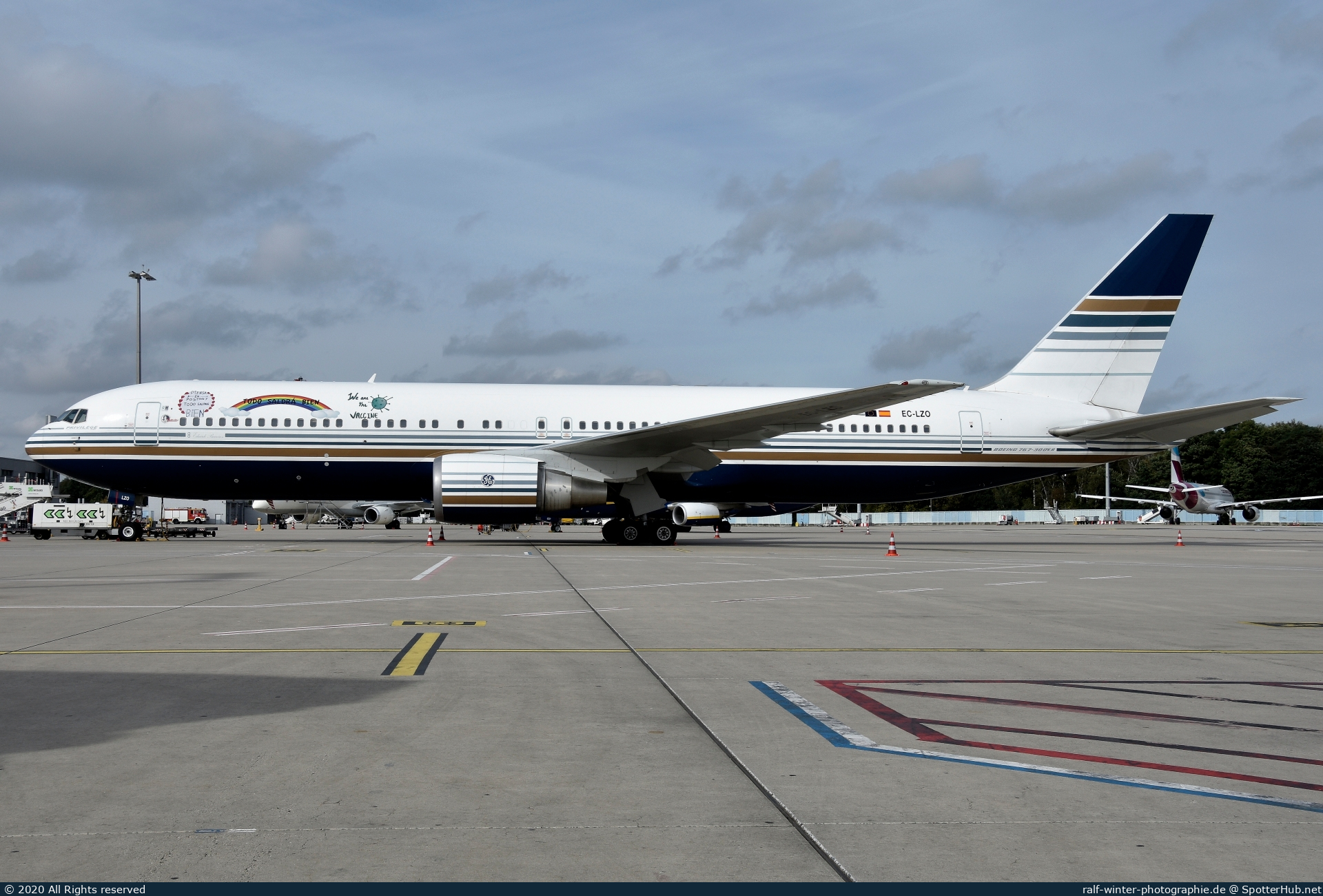 Photo of EC-LZO - Boeing 767-35D(ER) operated by Privilege Style
