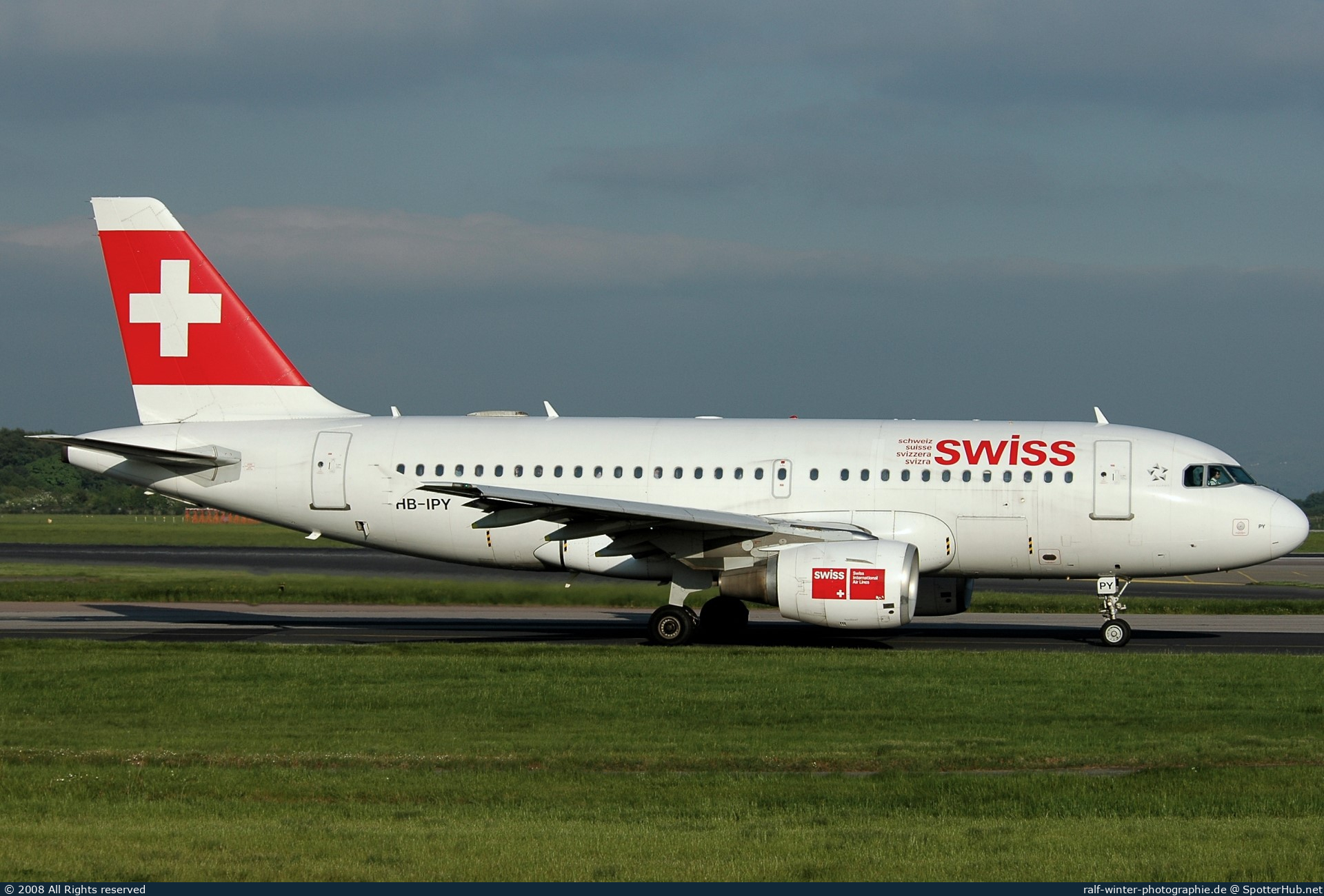 Photo of HB-IPY - Airbus A319-112 operated by Swiss International Air Lines